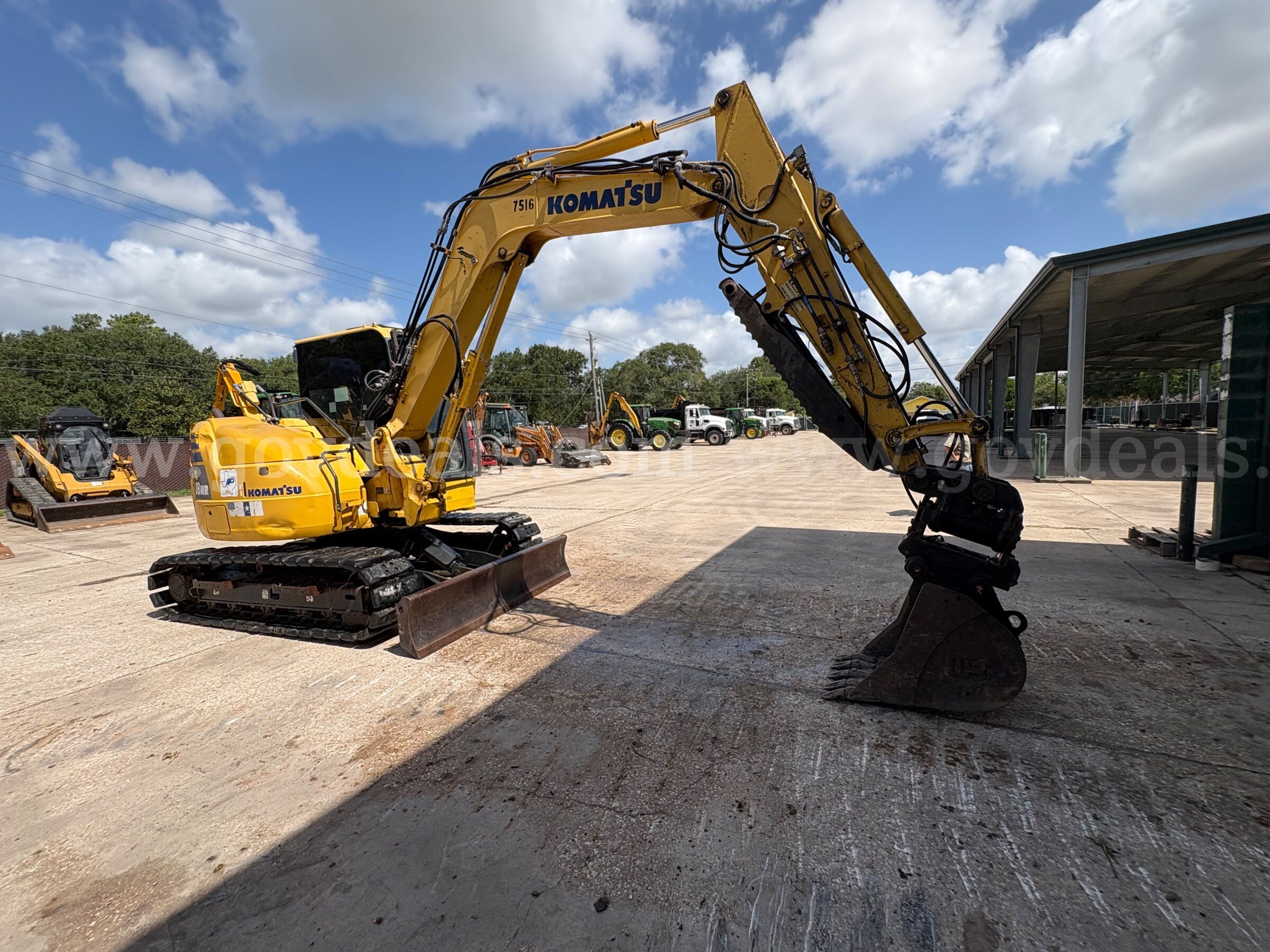 2016 KOMATSU PC88MR MINI EX KOMATSU PC88MR Government Surplus Auction - Photo #5
