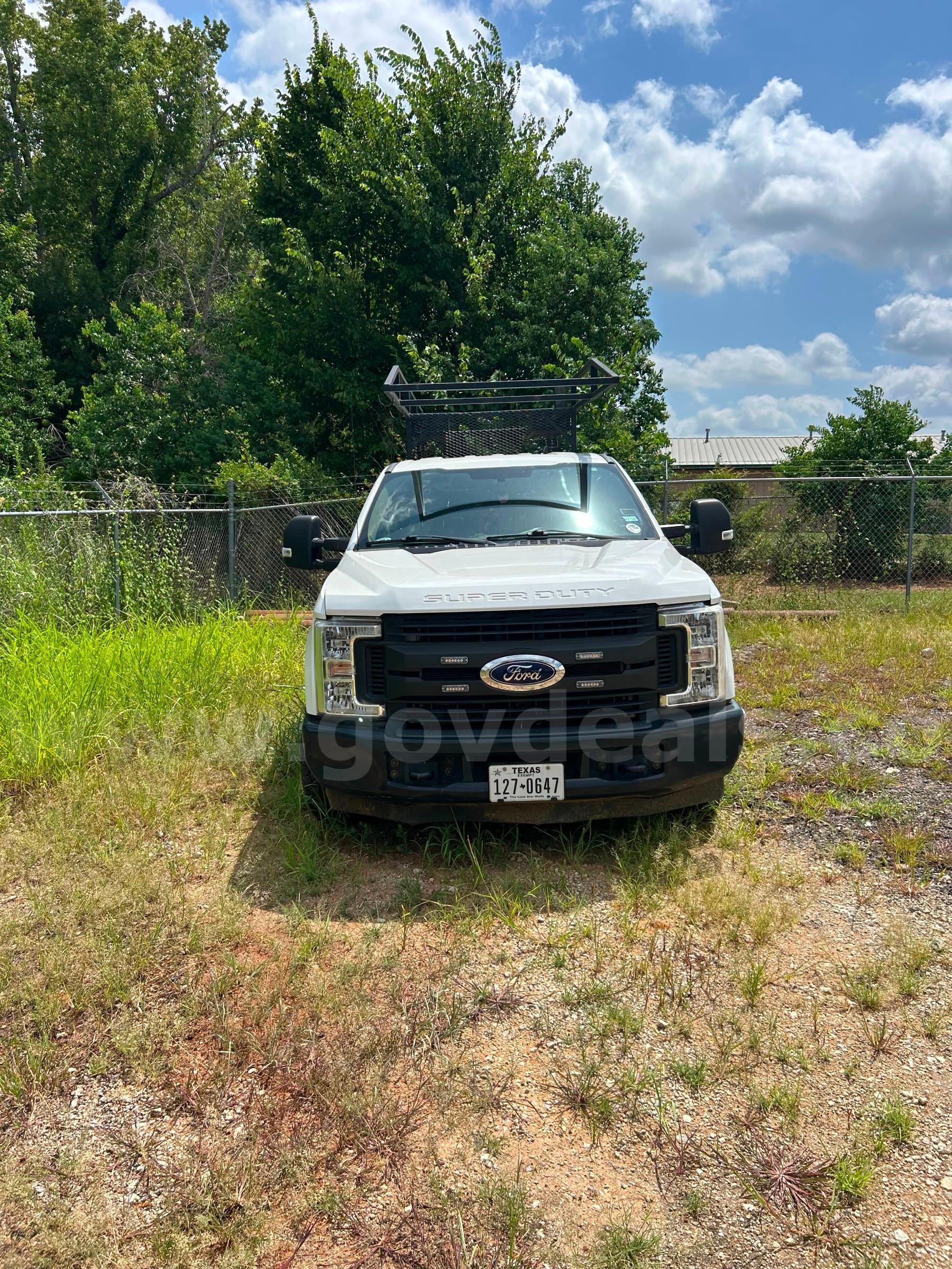2018 F350 Utility Truck ford F350 Government Surplus Auction - Photo #4
