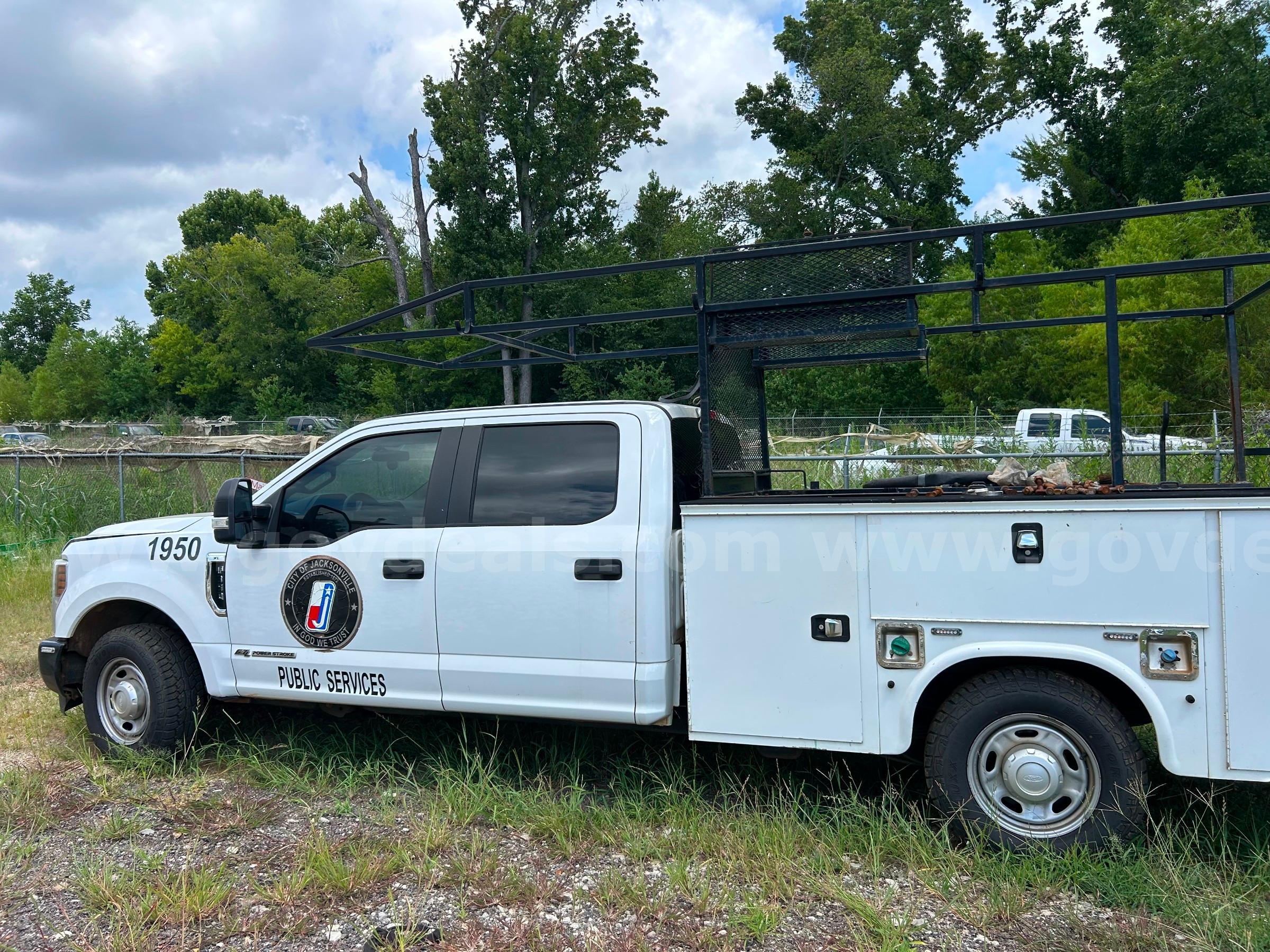 2018 F350 Utility Truck ford F350 Government Surplus Auction - Photo #6