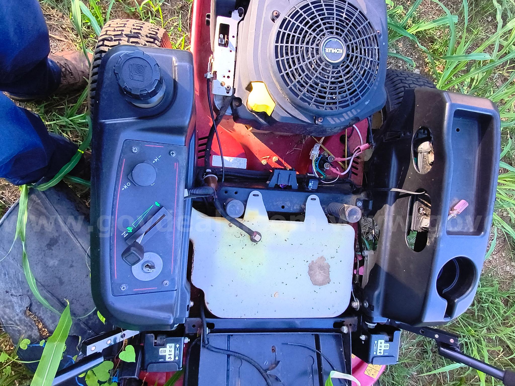 Toro Zero turn Toro 74360 Government Surplus Auction - Photo #2
