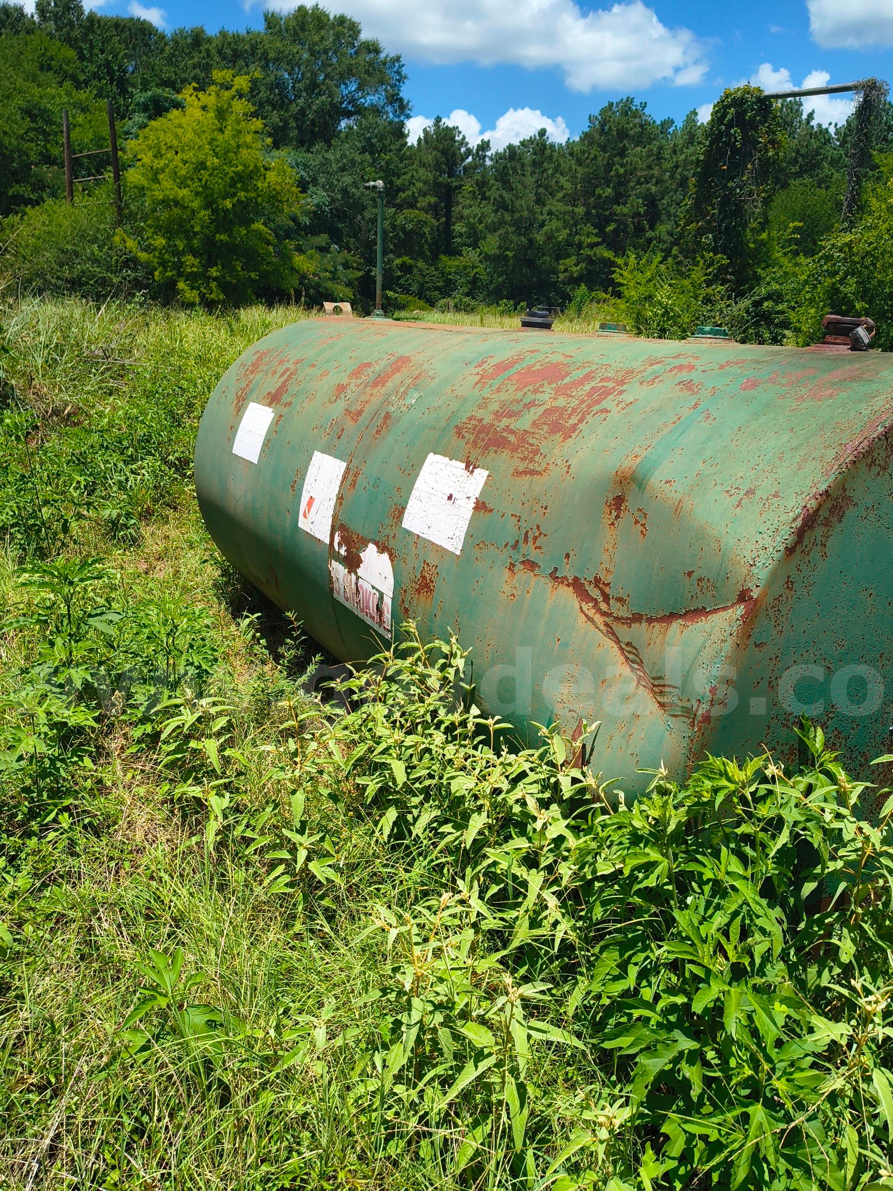 1,000 Gallon Fuel Tank  000 Government Surplus Auction - Photo #3