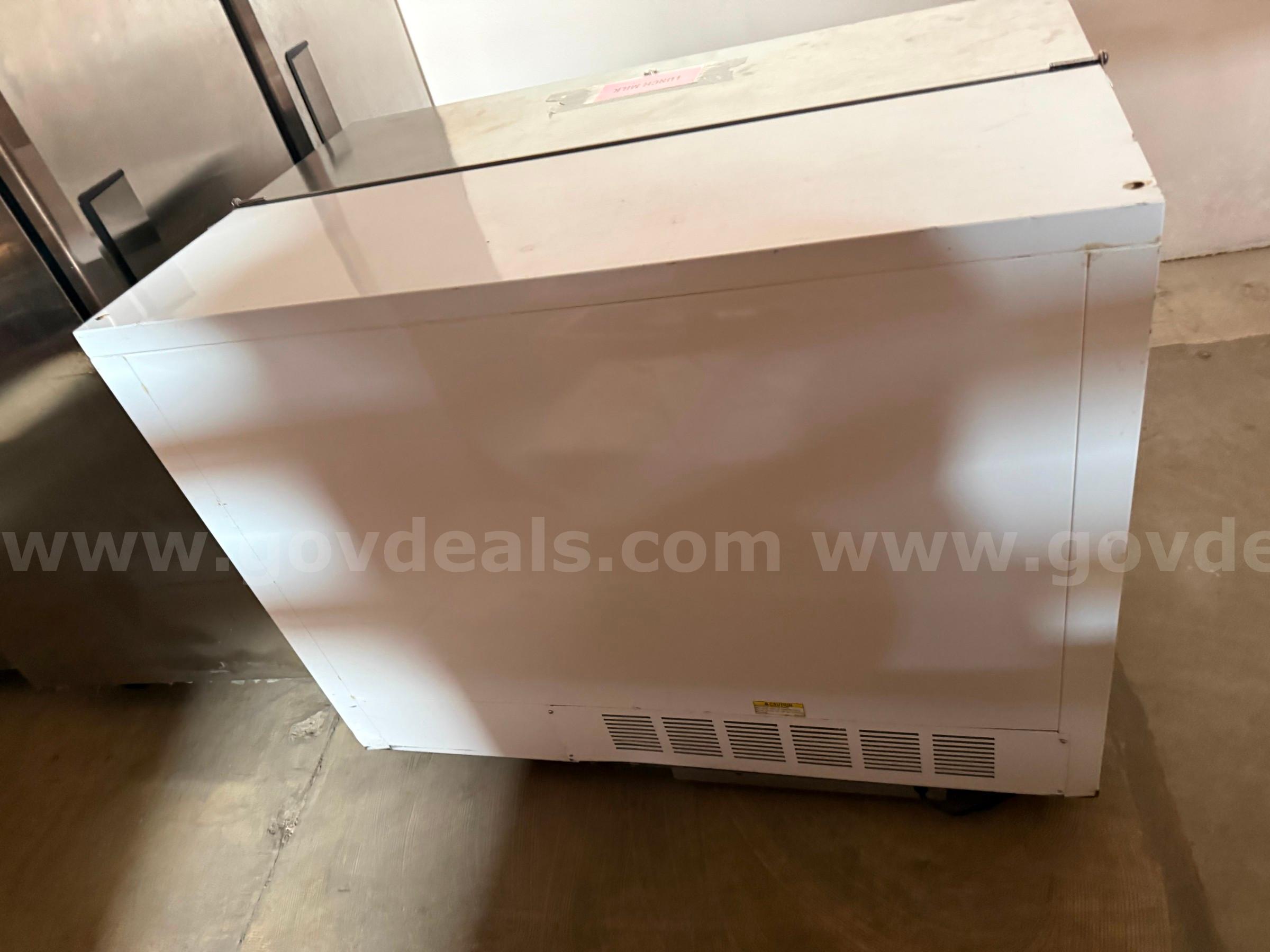 Top opening fridge Beverage Air  Government Surplus Auction - Primary Photo