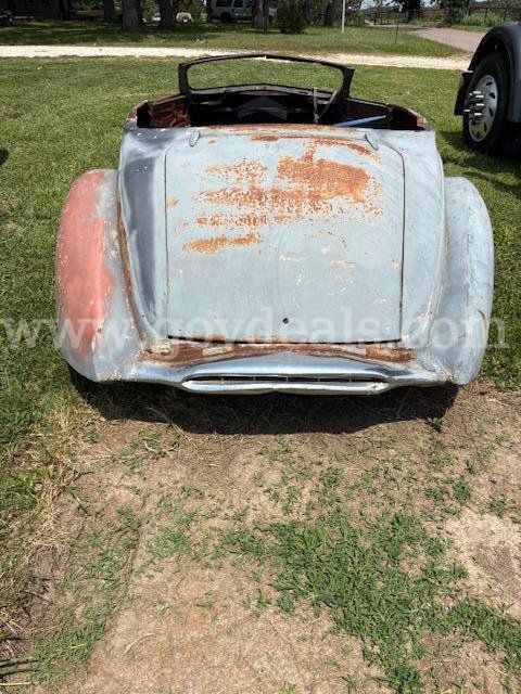 1940 ford coupe roller ford ford Government Surplus Auction - Photo #4
