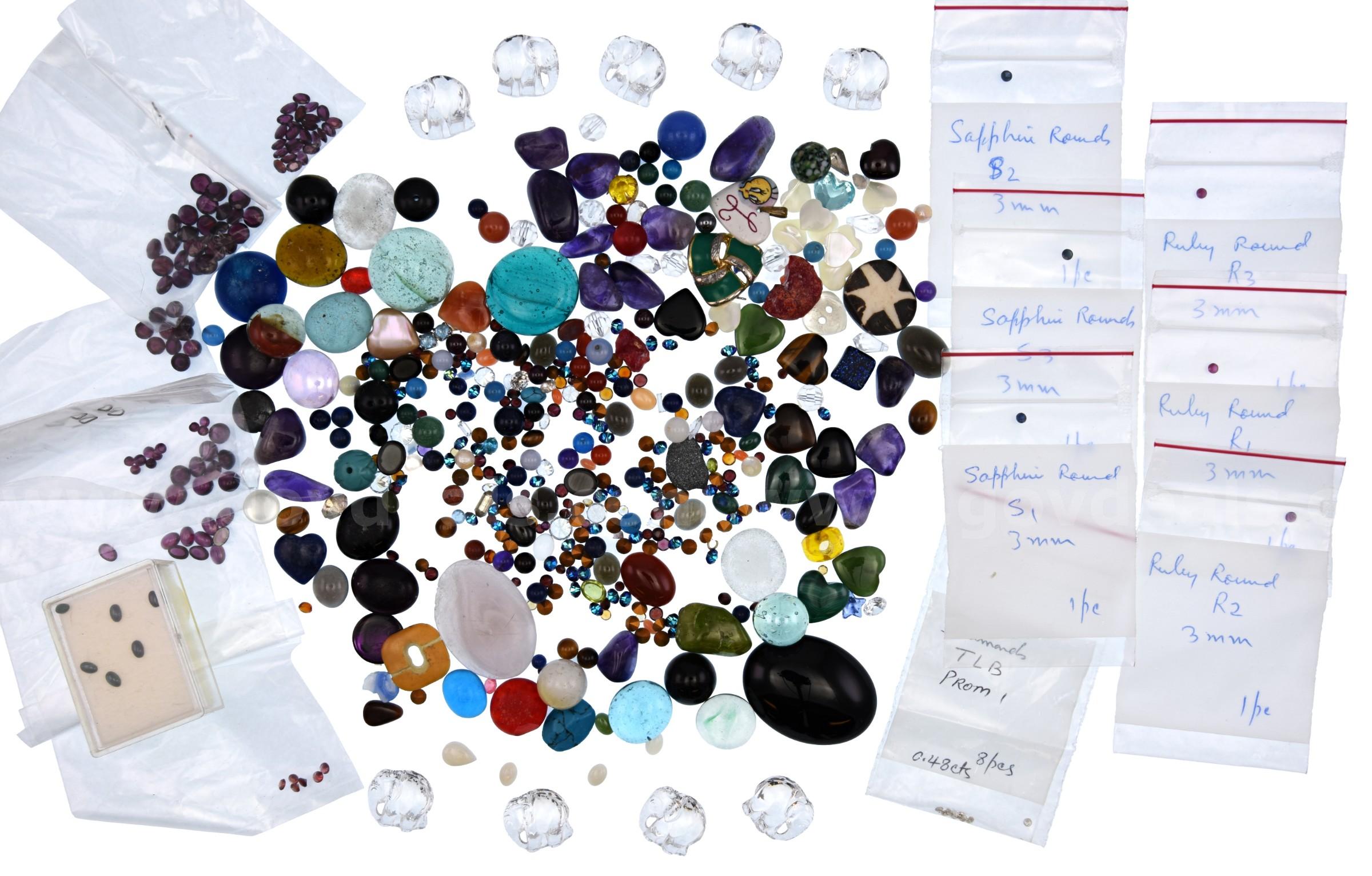 Miscellaneous Lot of Colored Stones and Jewelry Findings Freightliner M2 106 Government Surplus Auction - Photo #6