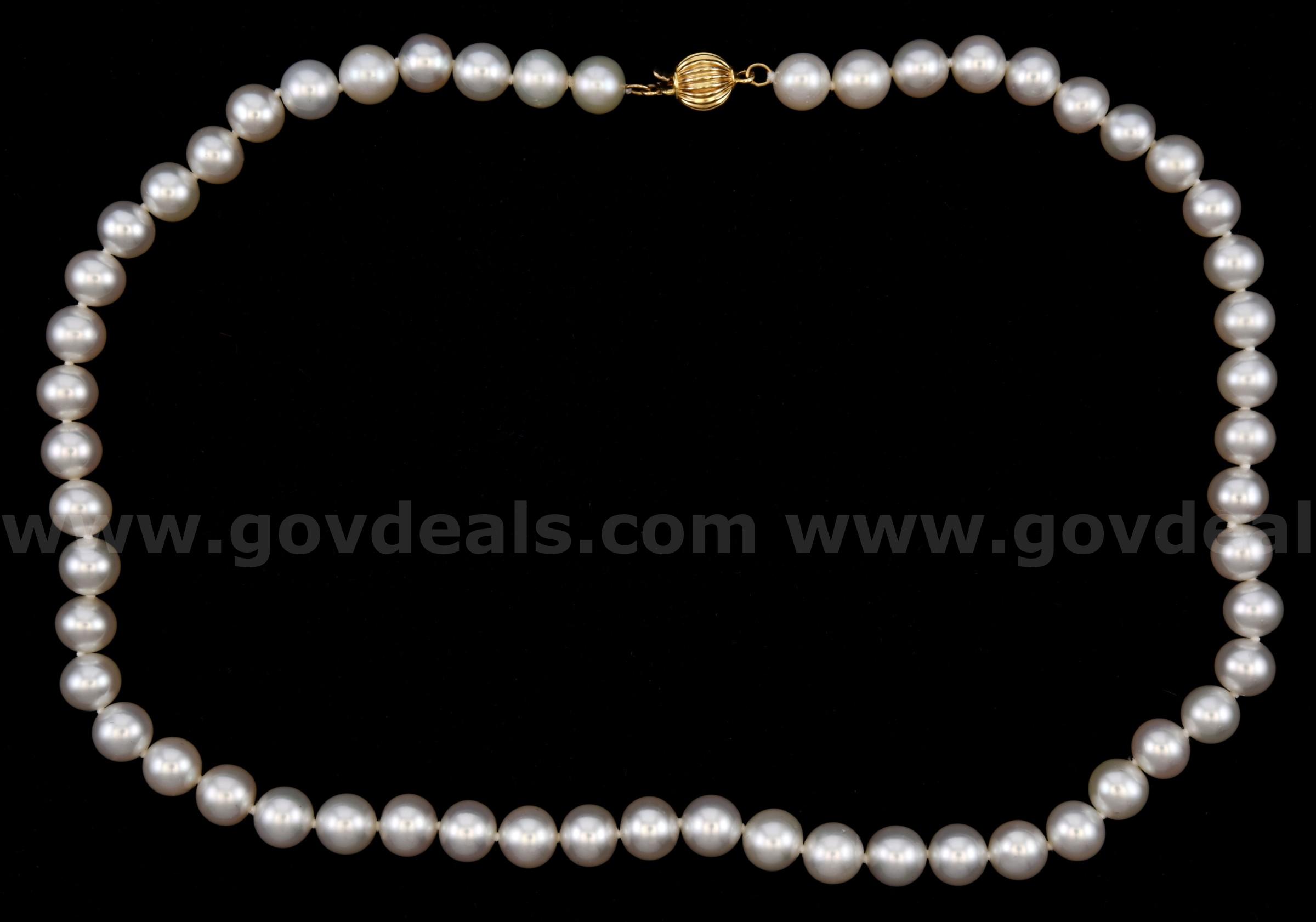 Gold, Sterling Silver, & Miscellaneous Jewelry Lot Freightliner M2 106 Government Surplus Auction - Photo #4
