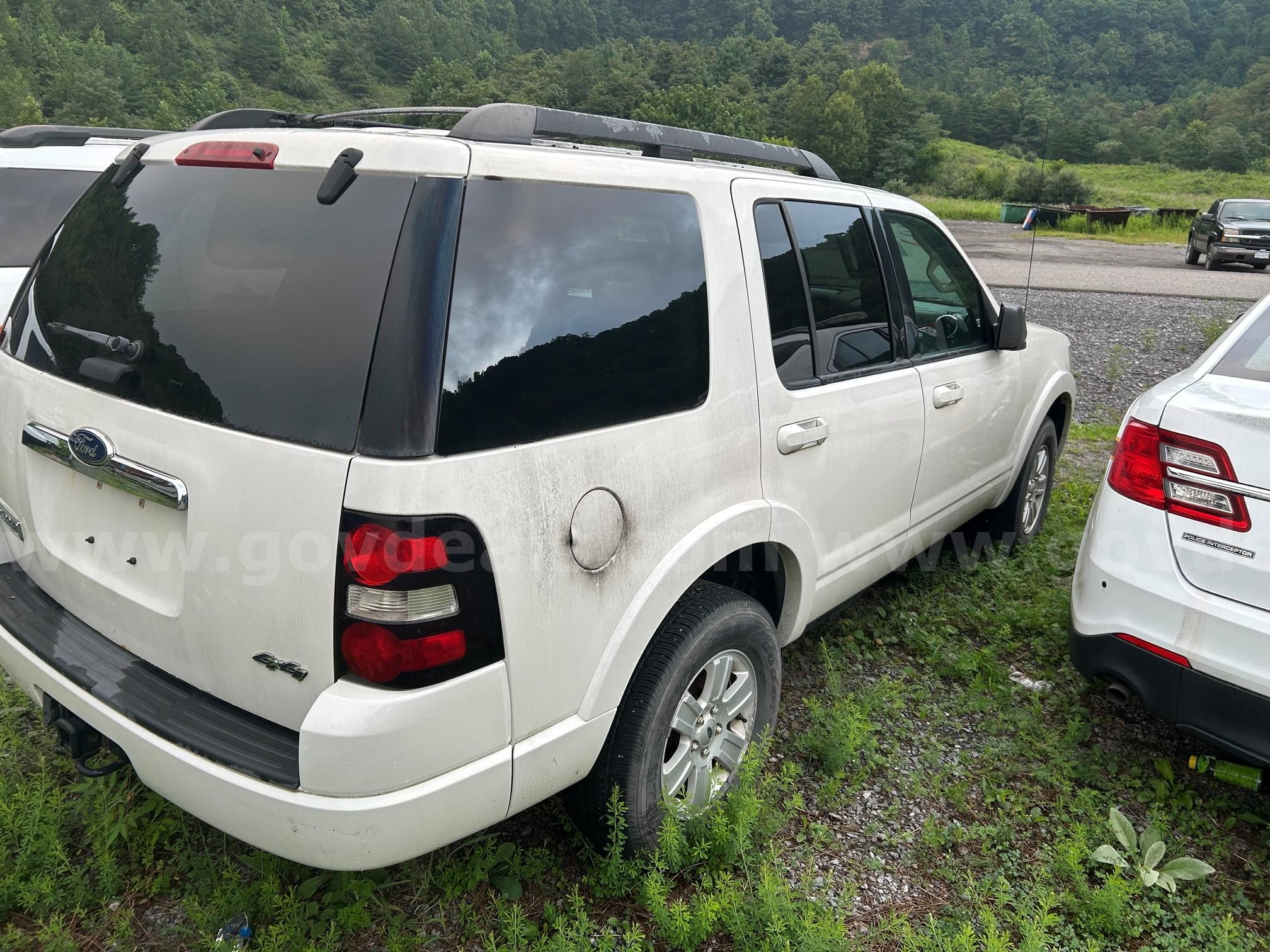 2010 Ford Explorer Ford Explorer Government Surplus Auction - Photo #4