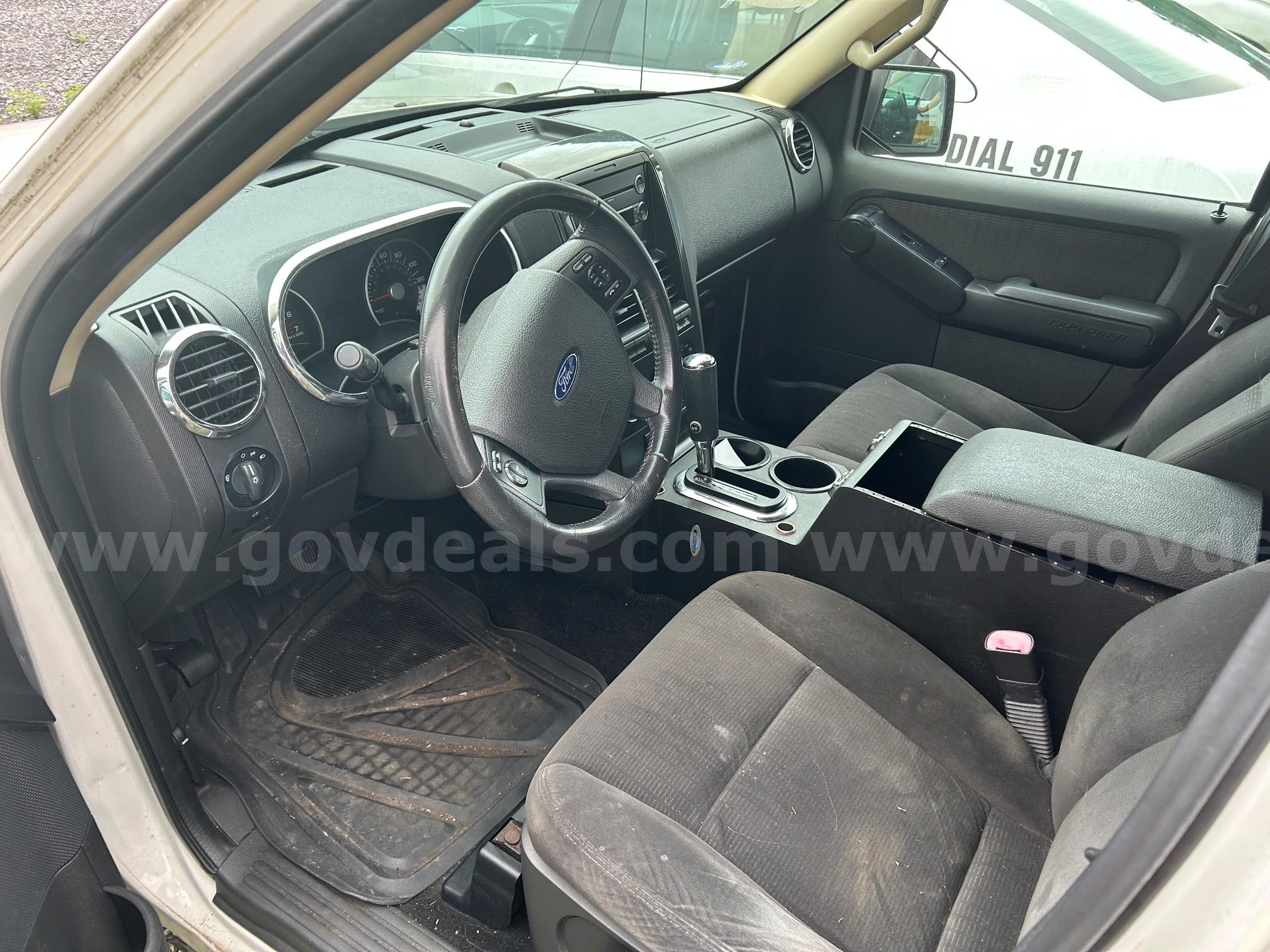 2010 Ford Explorer Ford Explorer Government Surplus Auction - Photo #6