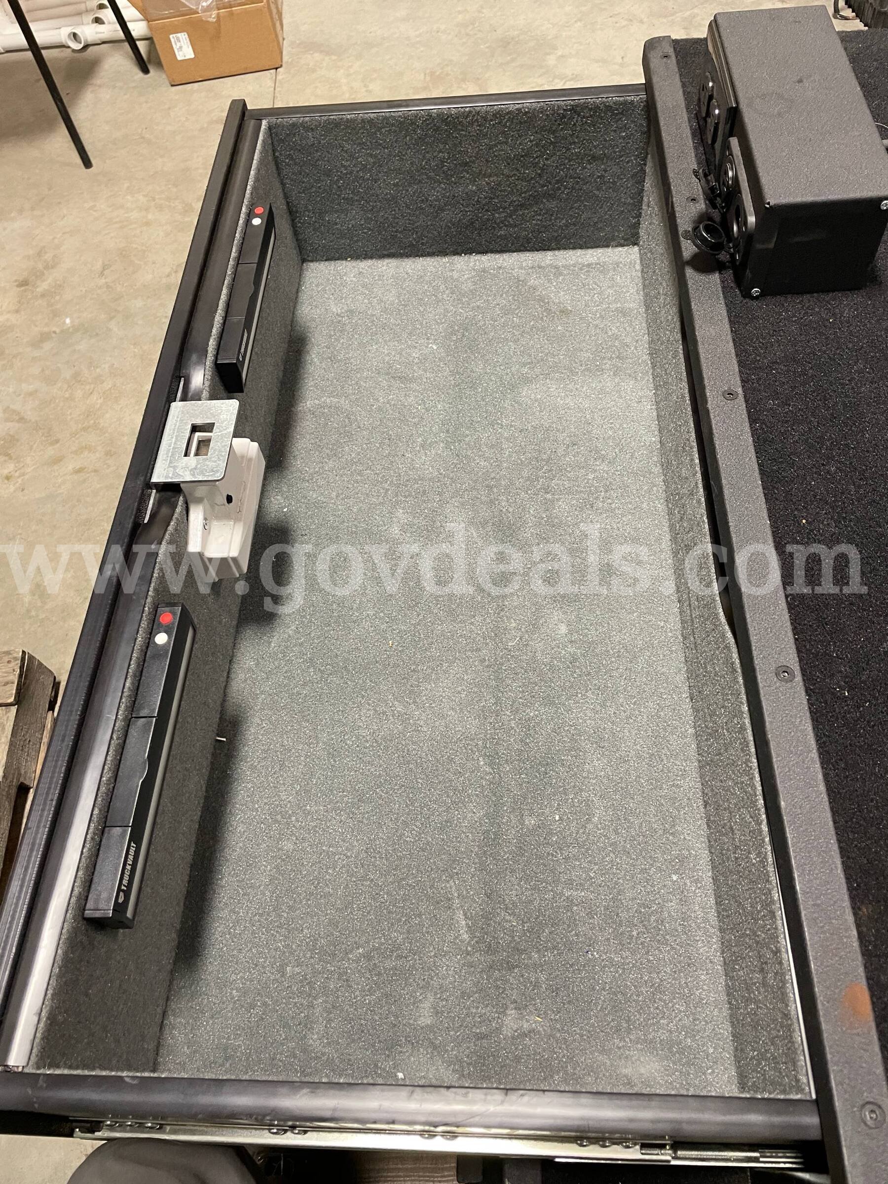 SUV Truck Vault Truck Vault Equinox Government Surplus Auction - Photo #2