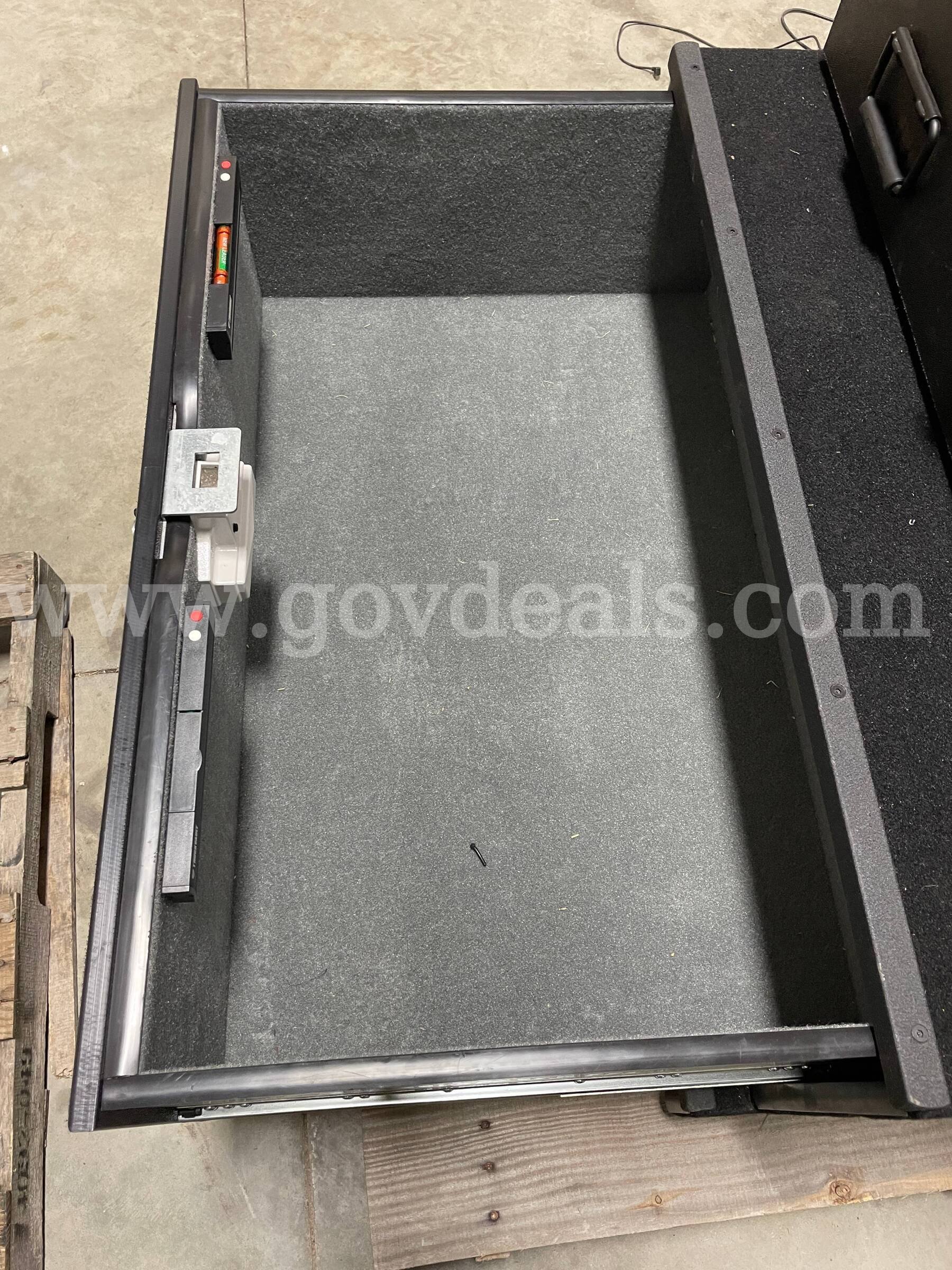 SUV Truck Vault Truck Vault Equinox Government Surplus Auction - Photo #3