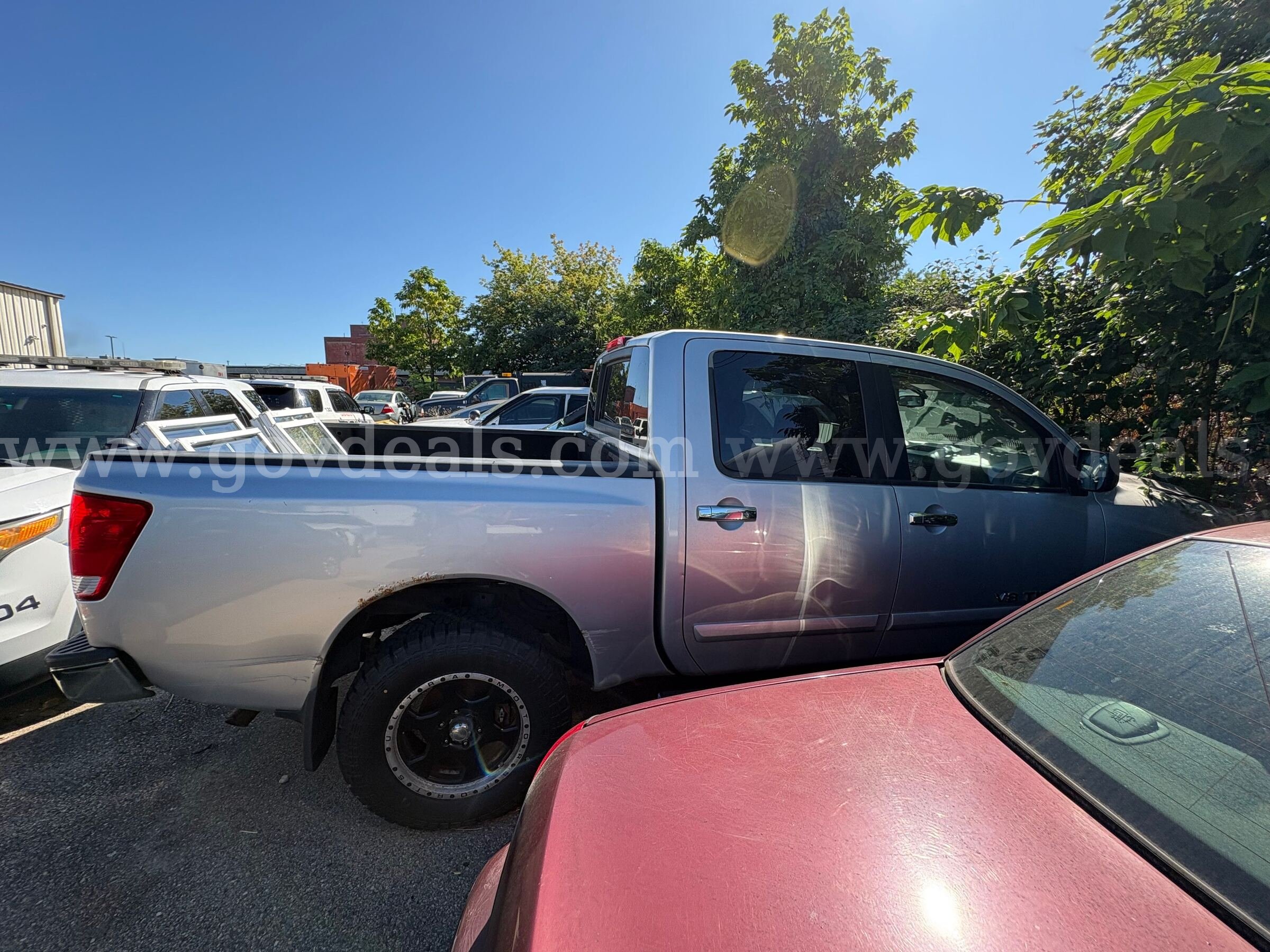 2007 Nissan Titan SE Crew Cab 4WD Nissan Titan Government Surplus Auction - Photo #3