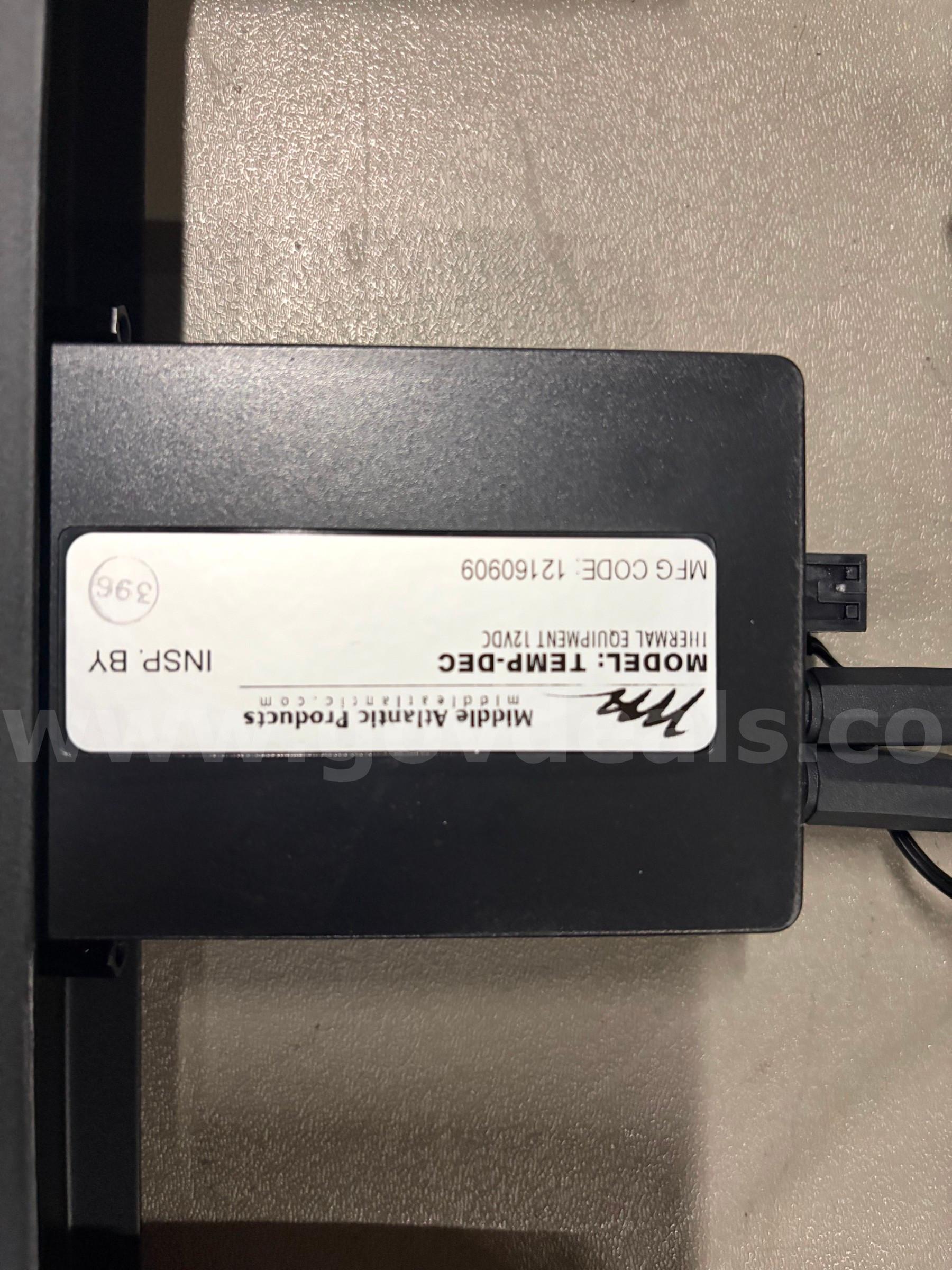 Is Your Rack Having Hot Flashes? Middle Atlantic TEMP-DEC Thermal Display (Untested!)   Government Surplus Auction - Photo #3