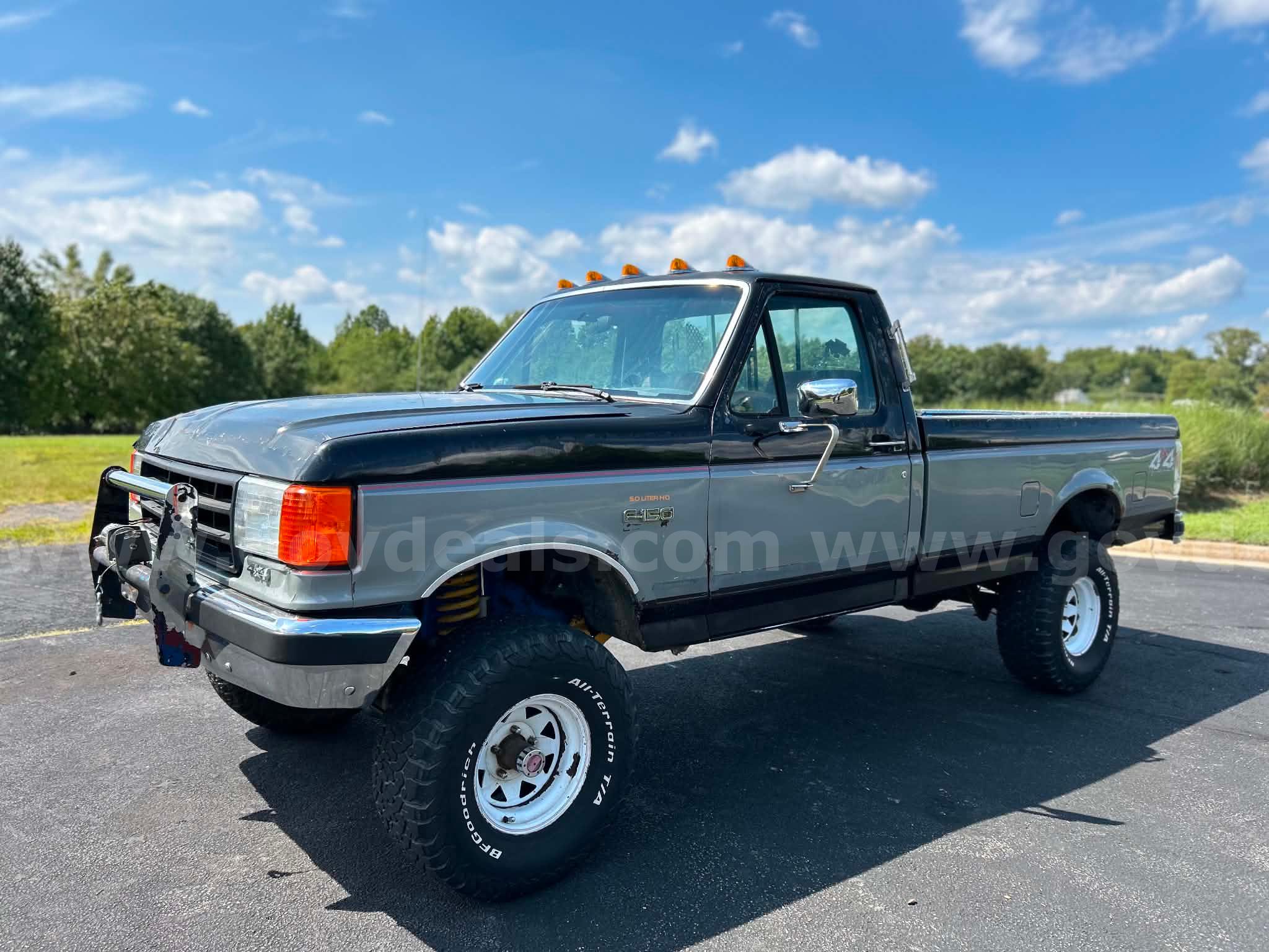 1989 Ford F-150 Reg. Cab Long Bed 4WD Ford F-150 Government Surplus Auction - Primary Photo