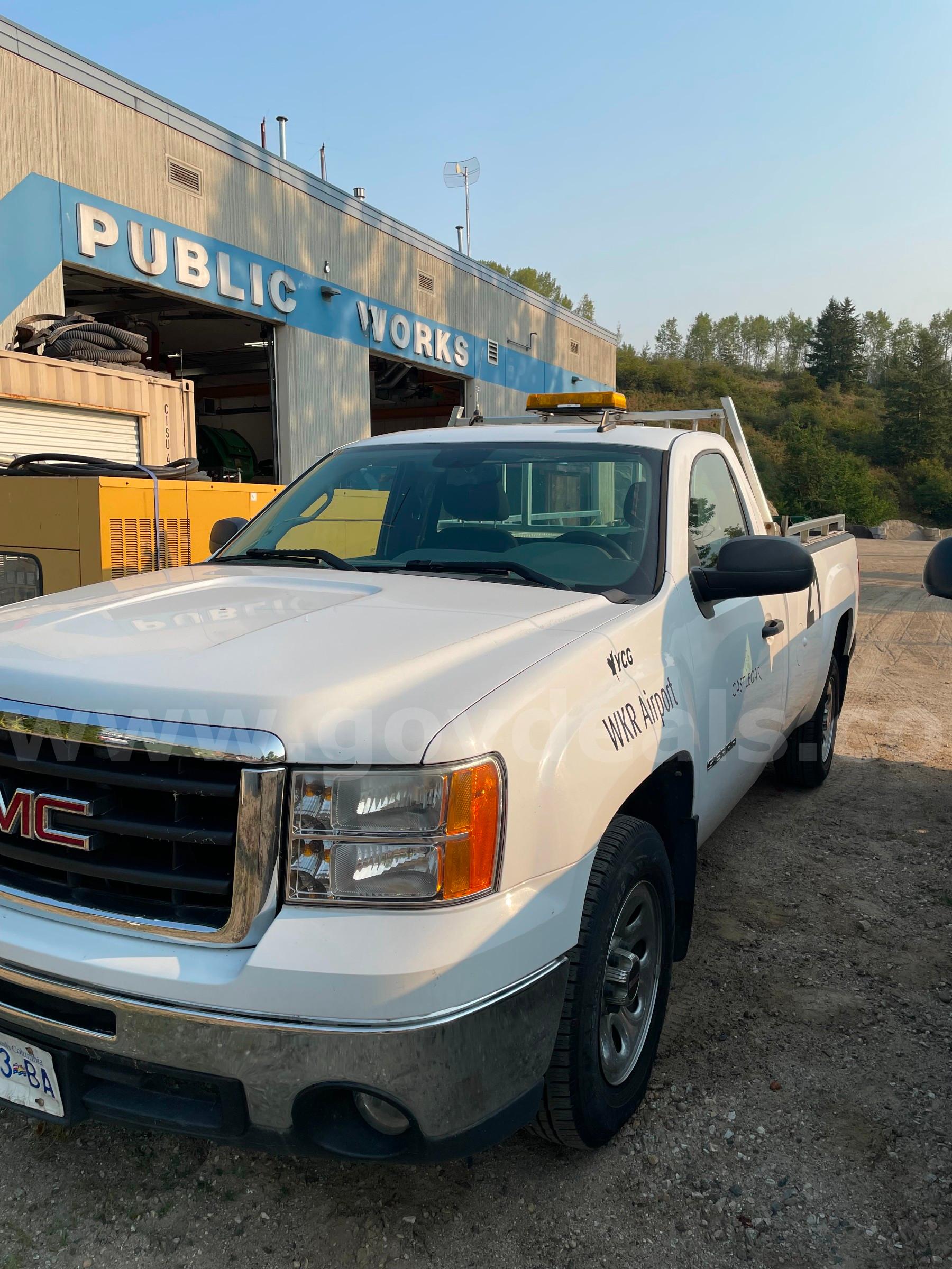 2010 GMC Sierra 1500 PICKUP TRUCK 2-DR, 5.3L V8 OHV 16V FFV ENGINE