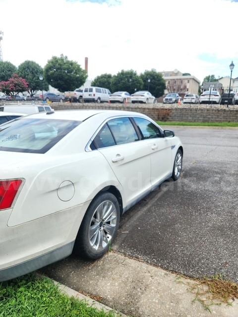 2010 Ford Taurus Ford Taurus Government Surplus Auction - Photo #5