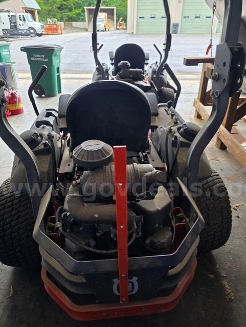 Husqvarna Zero Turn Mower Husqvarna PZ60 Government Surplus Auction - Photo #2