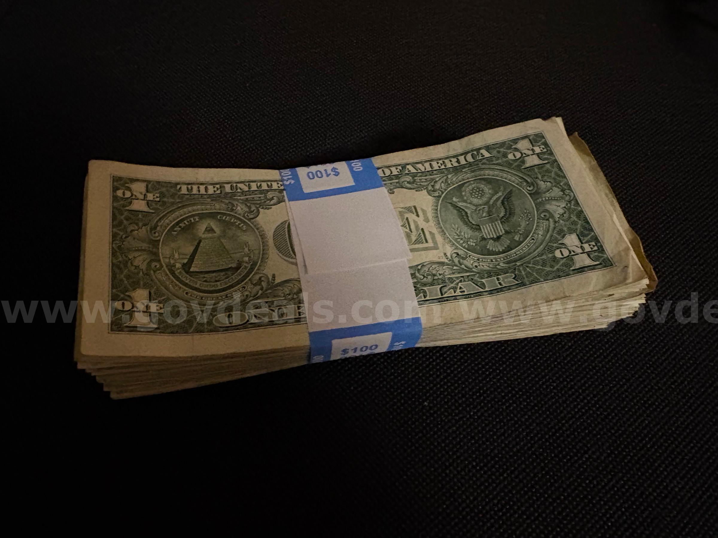 LOT OF 100 UNSEARCHED 1$  DOLLAR BILLS CURRENCY MONEY - SHIPPING ONLY - MA US GOVERNMENT 100 Government Surplus Auction - Photo #2