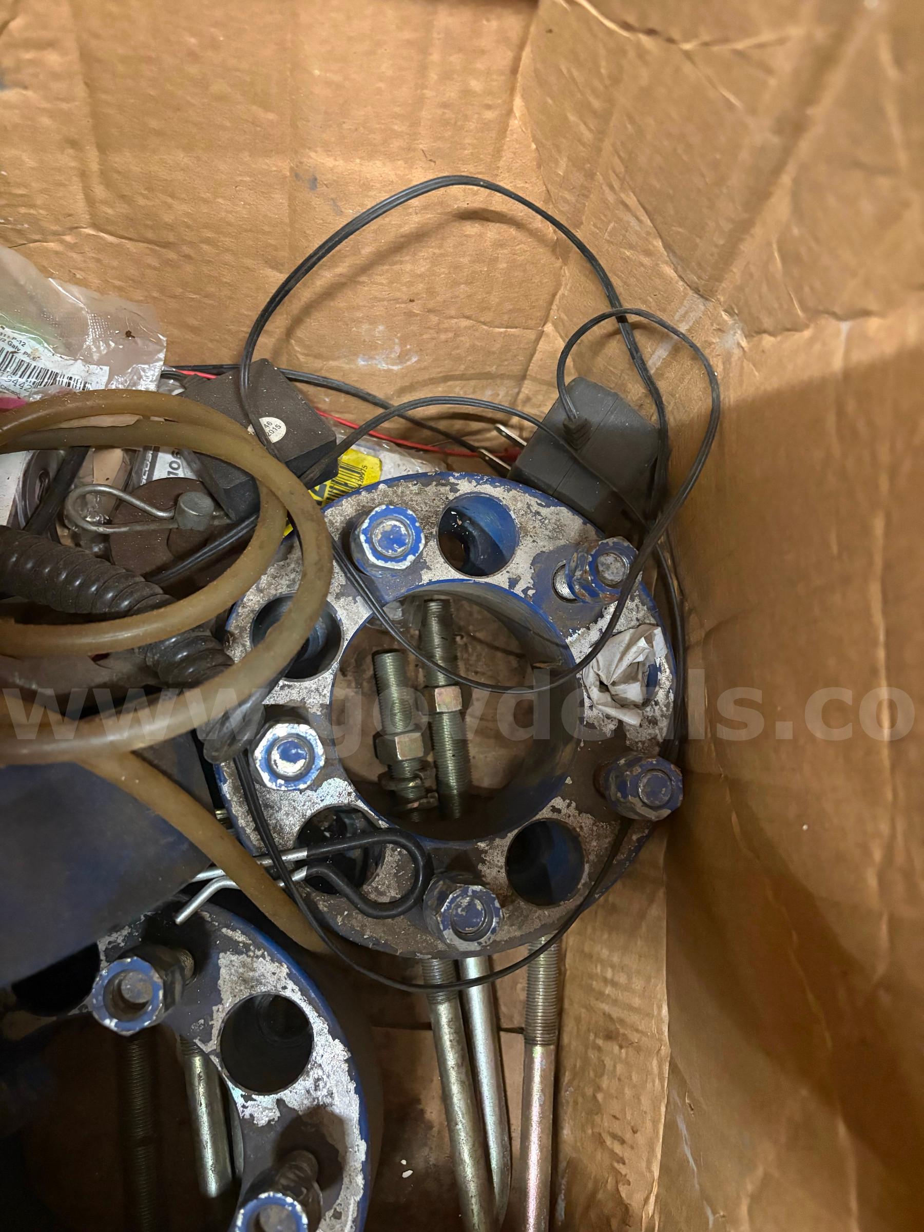 BOX OF AUTOMOTIVE PARTS - CAN SHIP - MA   Government Surplus Auction - Photo #2
