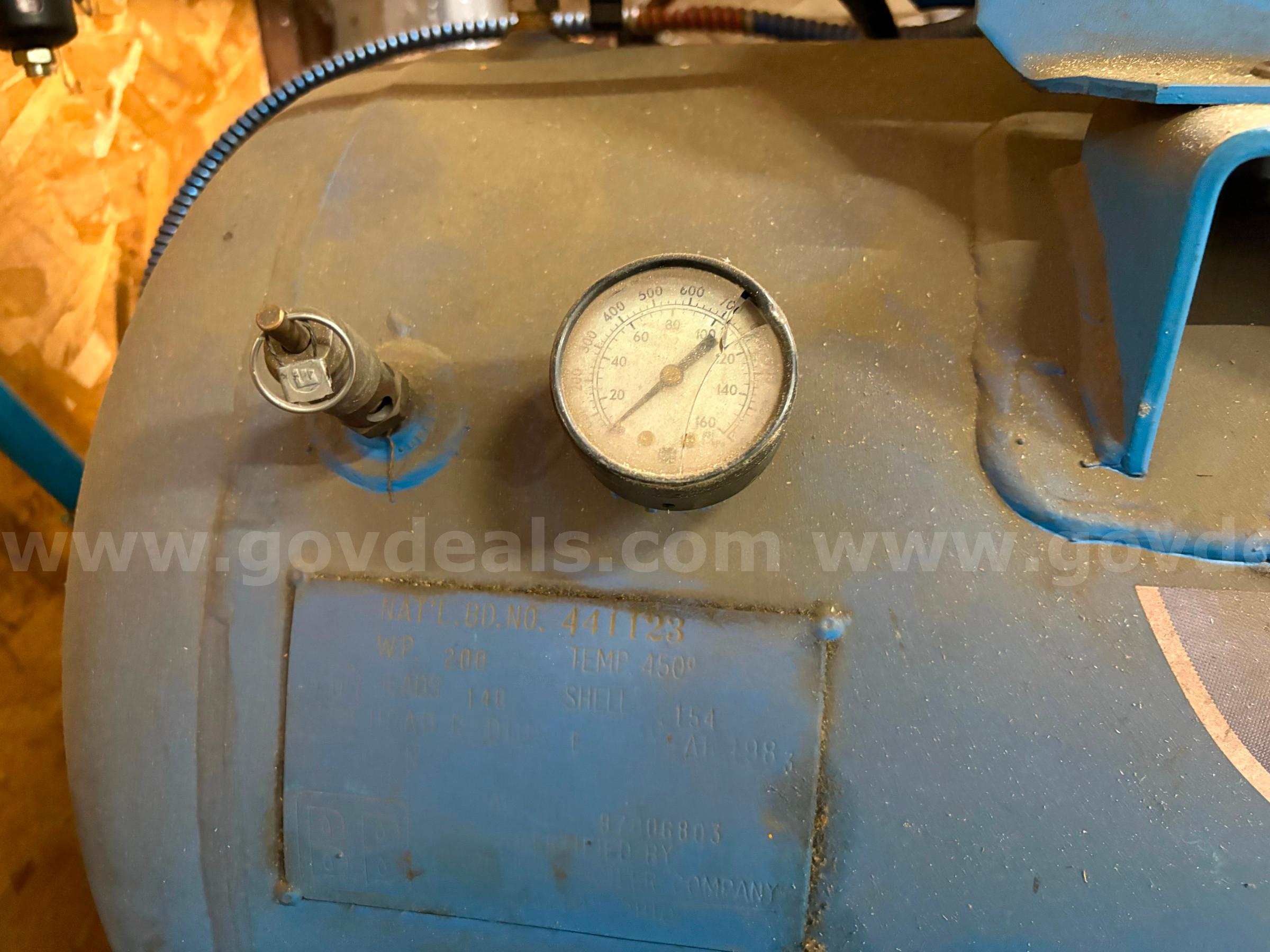 AIR COMPRESSOR 220 VOLT ENERGAIR - LOCAL PICKUP OR SHIP - MA KOBALT 220 Government Surplus Auction - Photo #6
