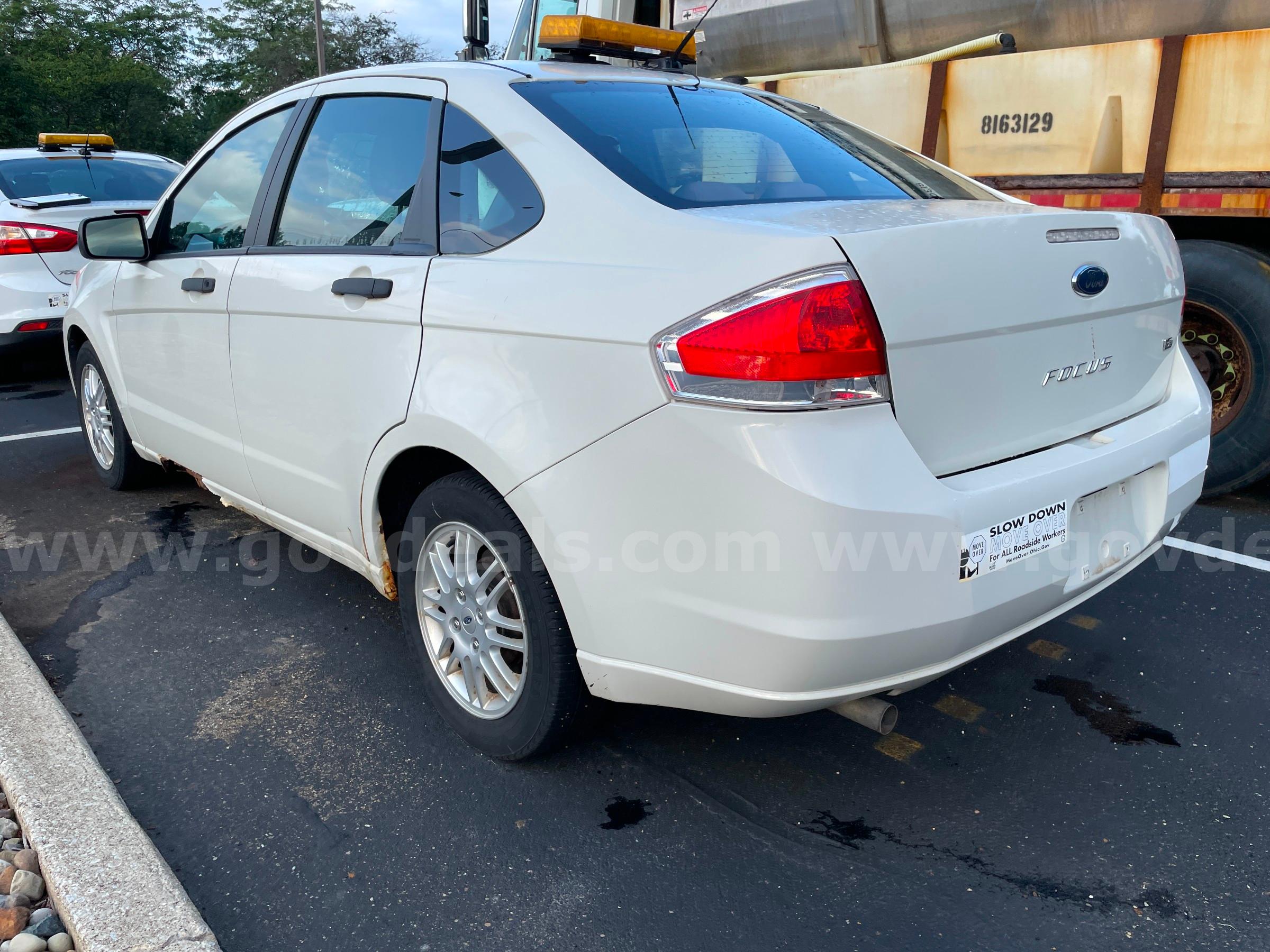 2011 Ford Focus SE Sedan FORD Focus Government Surplus Auction - Photo #3
