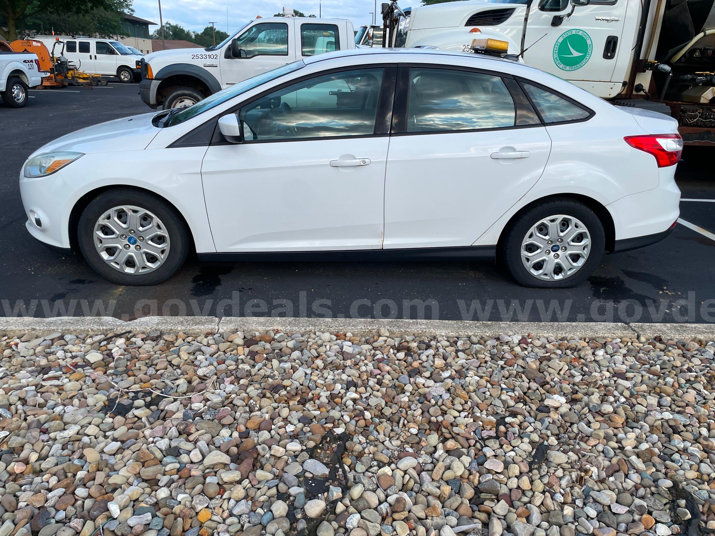 2012 Ford Focus SE Sedan FORD Focus Government Surplus Auction - Photo #2