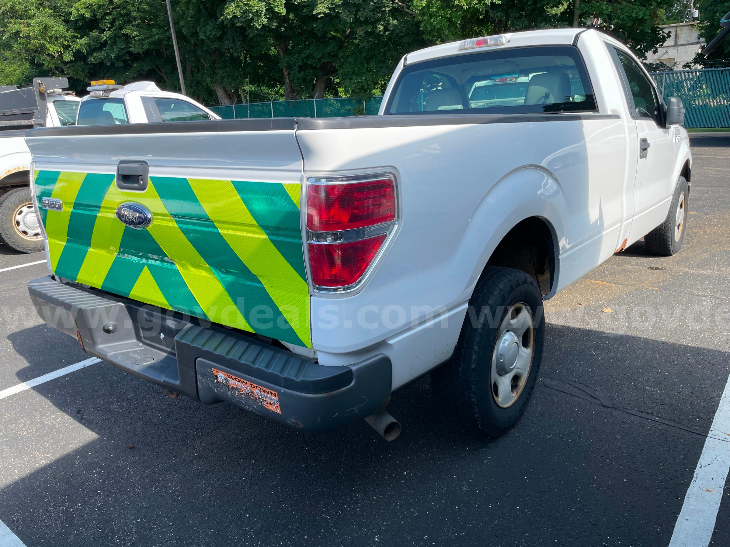 2009 Ford F-150 XL 2WD REG CAB PICKUP with 4.6L V8 FORD F-150 Government Surplus Auction - Photo #6