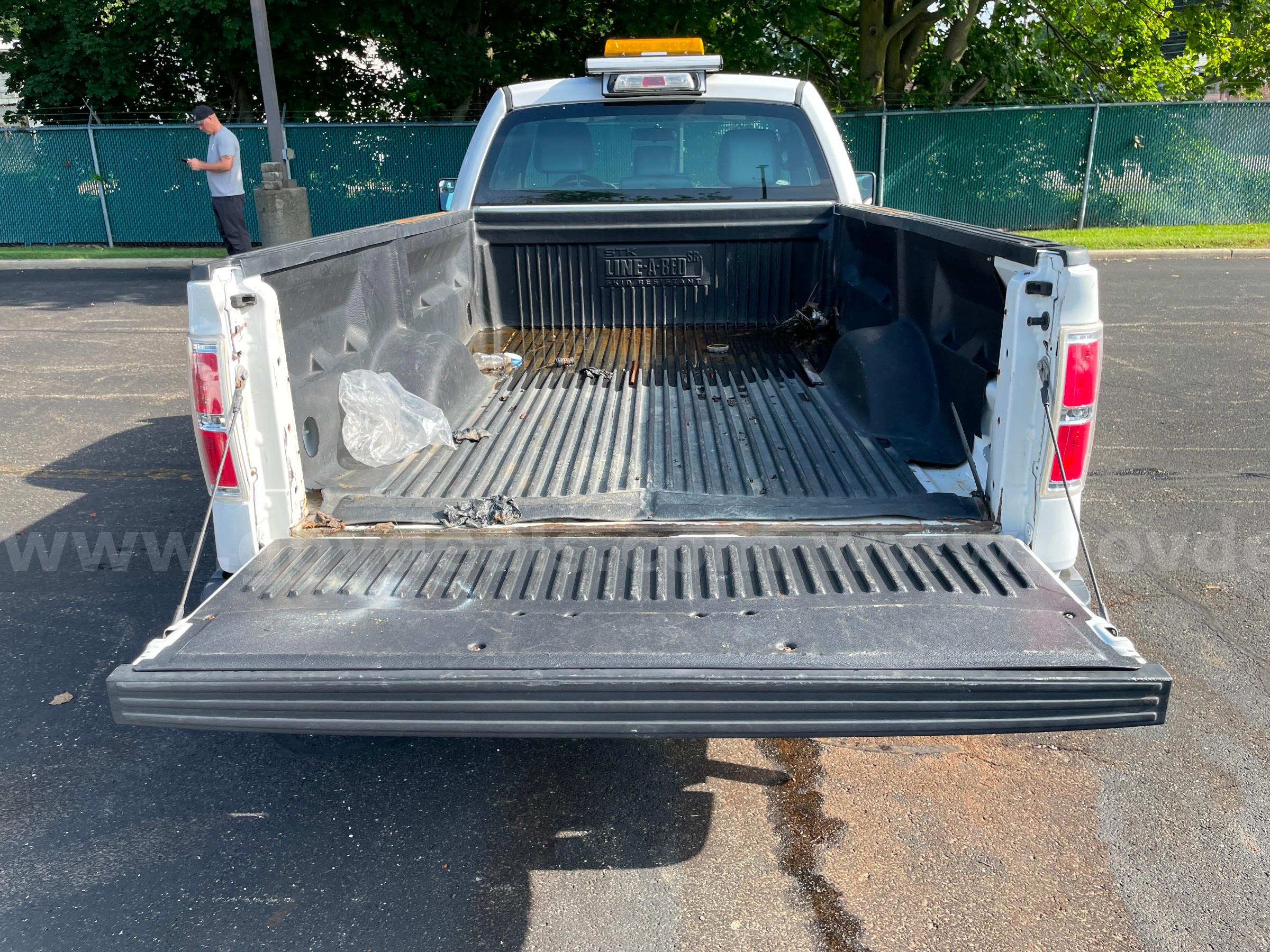 2011 Ford F-150 XL 2WD REG CAB PICKUP with 5.0L V8 FORD F-150 Government Surplus Auction - Photo #5