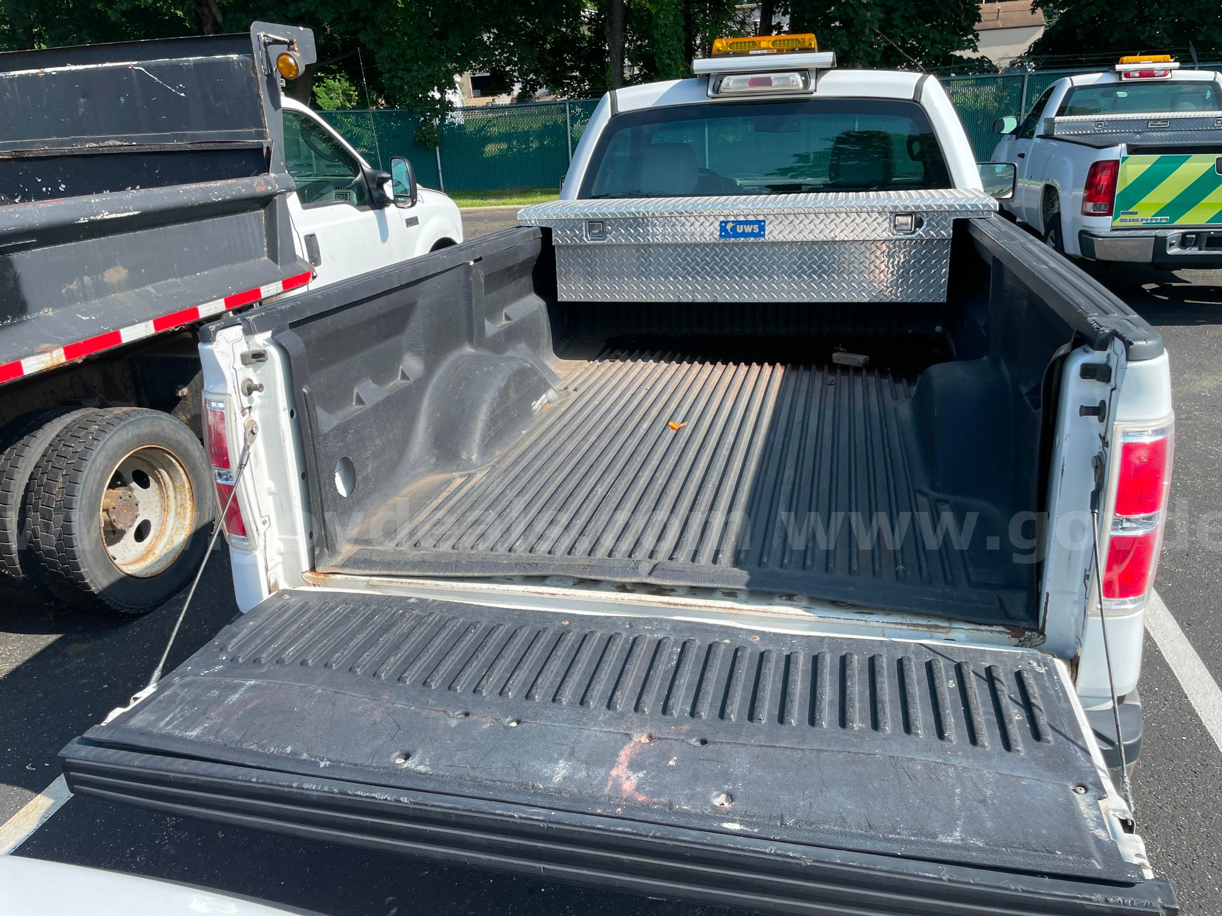 2011 Ford F-150 XL 2WD REG CAB PICKUP with 5.0L V8 FORD F-150 Government Surplus Auction - Photo #4