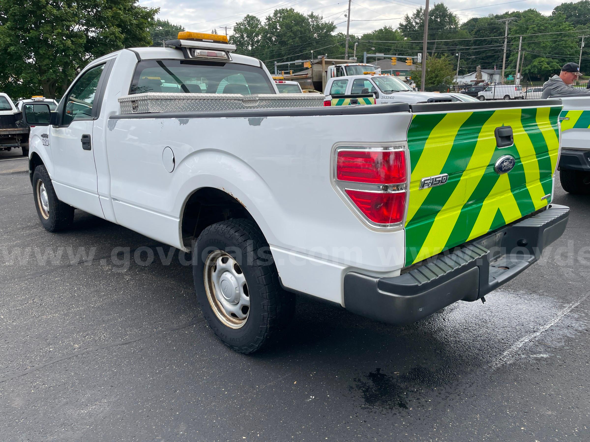 2011 Ford F-150 XL 2WD REG CAB PICKUP with 5.0L V8 FORD F-150 Government Surplus Auction - Photo #3
