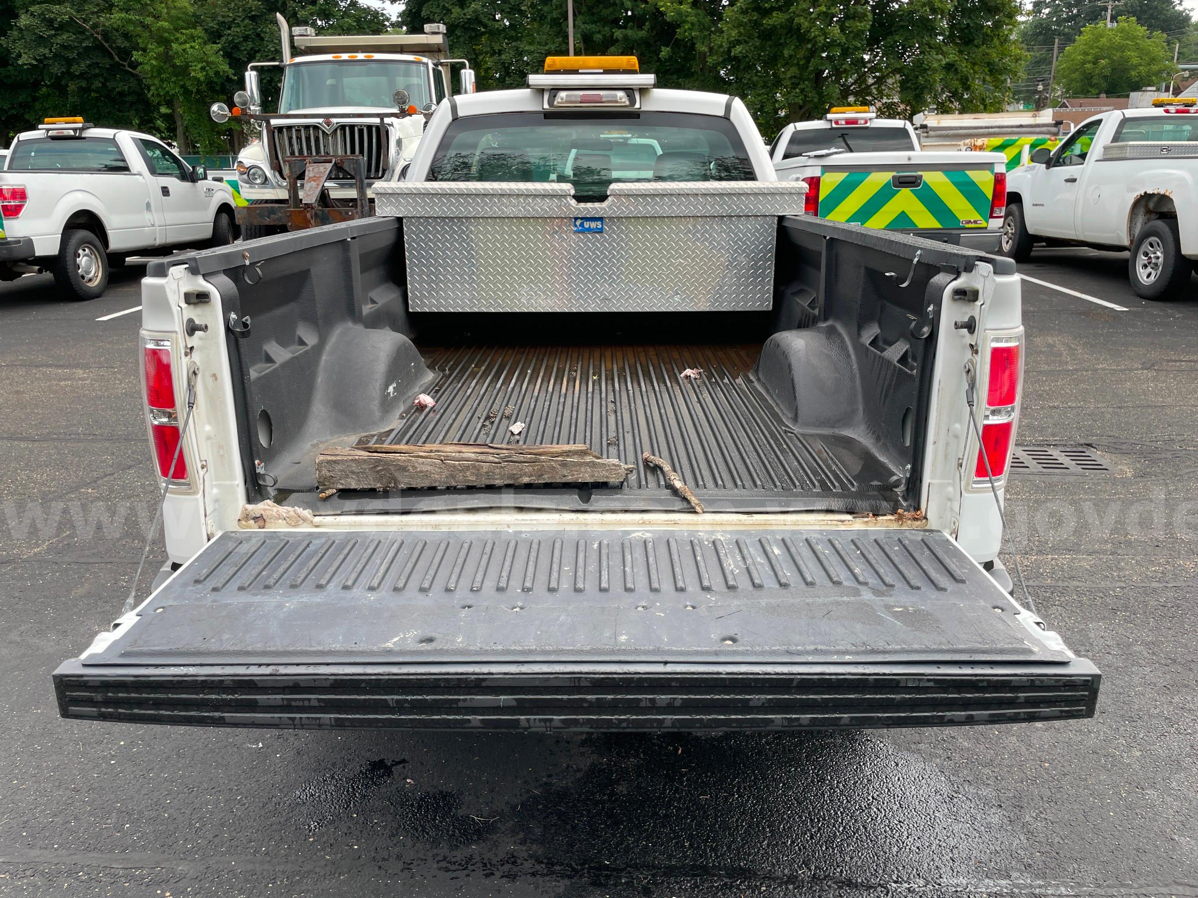 2011 Ford F-150 XL 2WD REG CAB PICKUP with 5.0L V8 FORD F-150 Government Surplus Auction - Photo #5