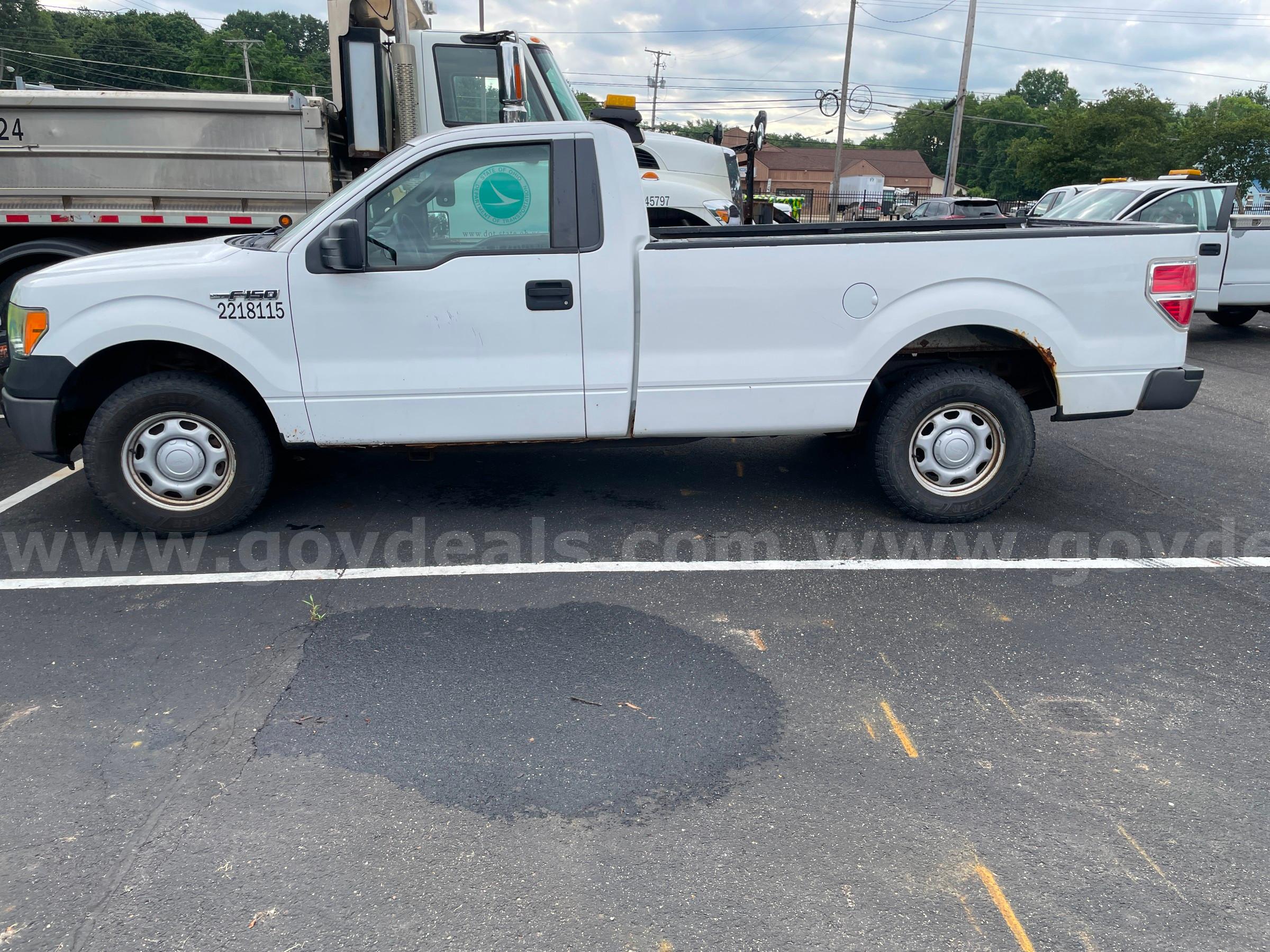 2011 Ford F-150 XL 2WD REG CAB PICKUP with 5.0L V8 FORD F-150 Government Surplus Auction - Photo #2