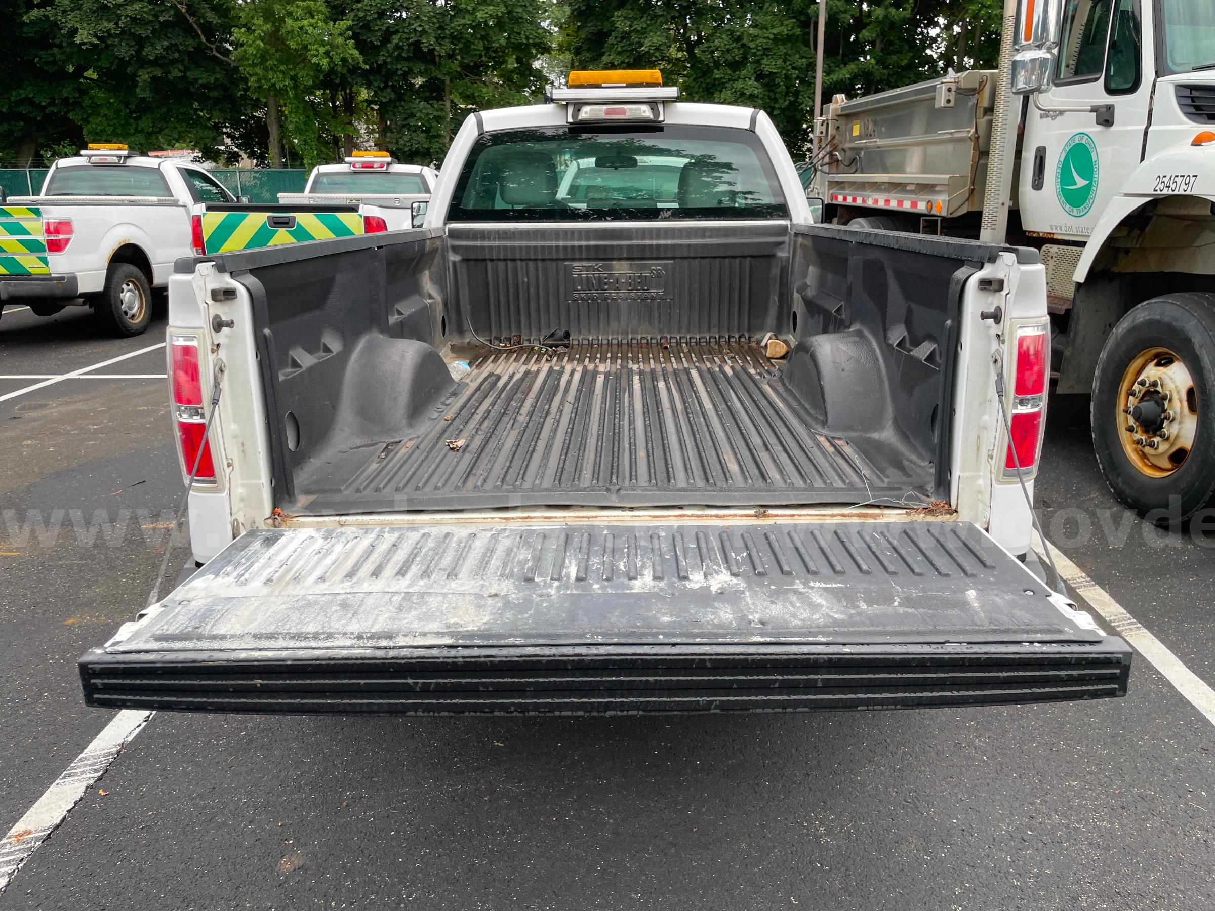 2011 Ford F-150 XL 2WD REG CAB PICKUP with 5.0L V8 FORD F-150 Government Surplus Auction - Photo #6