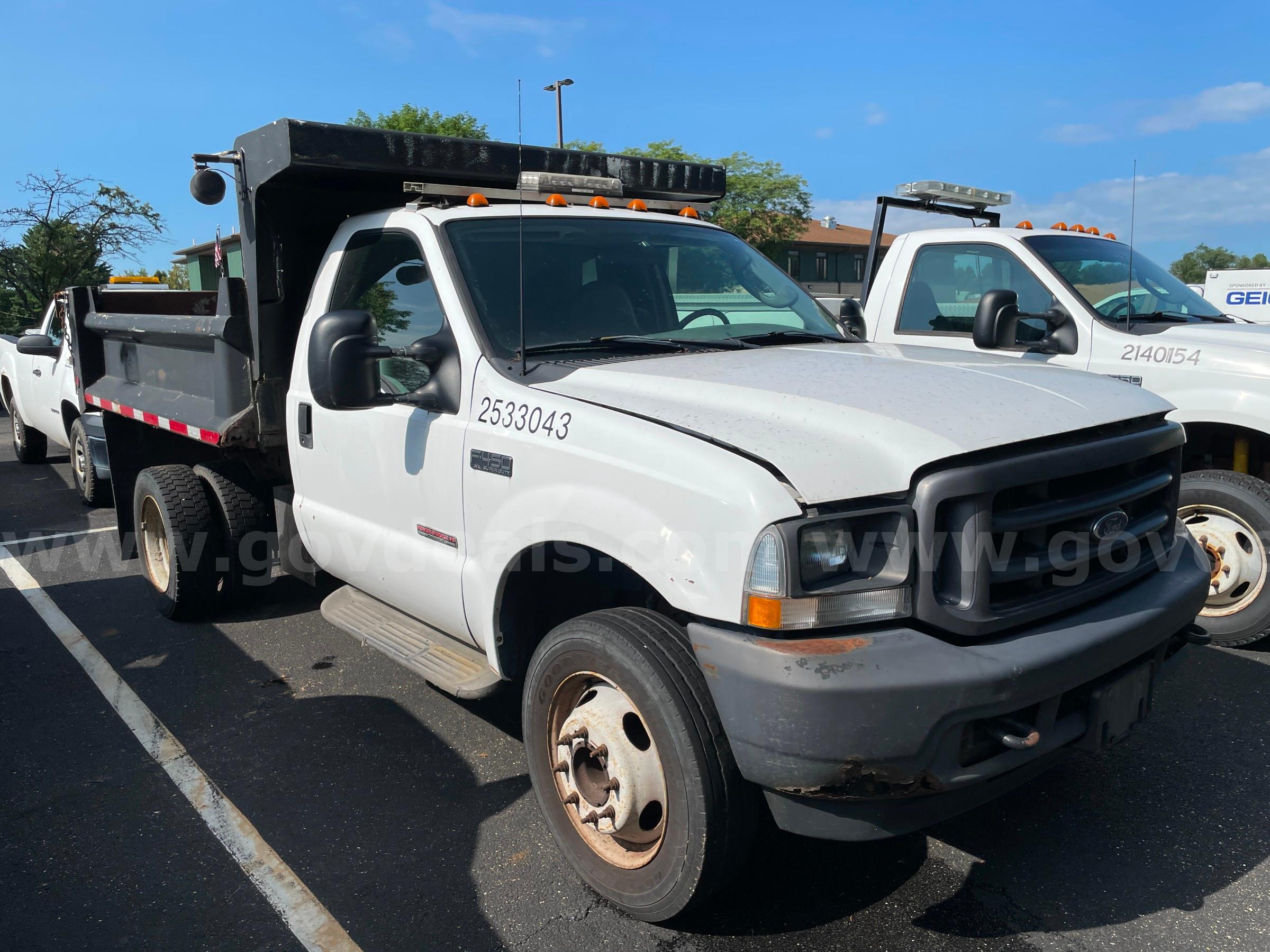 2003 Ford F-450 SD Reg Cab DRW 2WD Dump Truck with 6.0L V8 Diesel FORD F-450 Government Surplus Auction - Photo #6