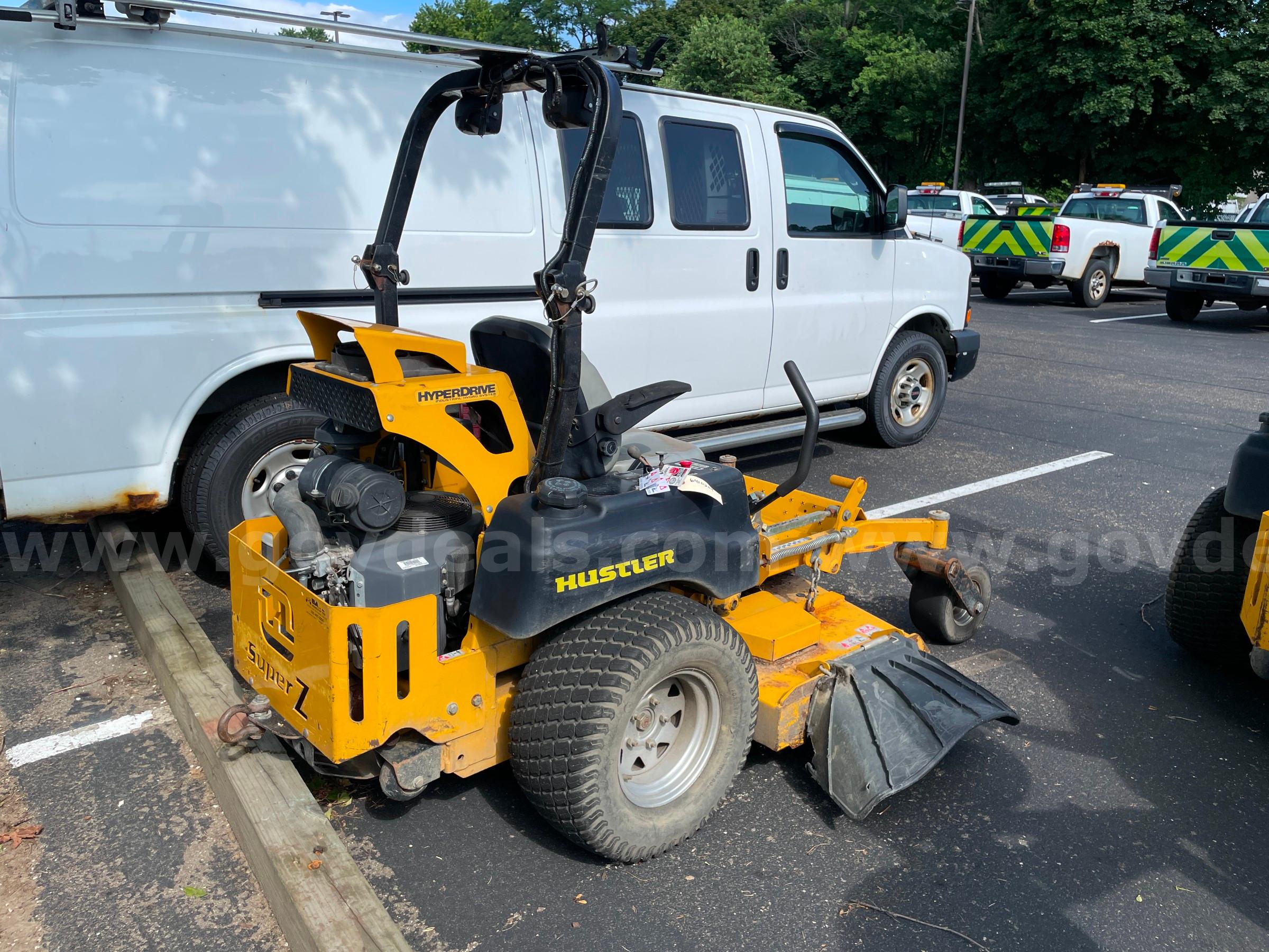 Hustler VX4 Zero-Turn Mower, 60in deck HUSTLER 60 Government Surplus Auction - Photo #4