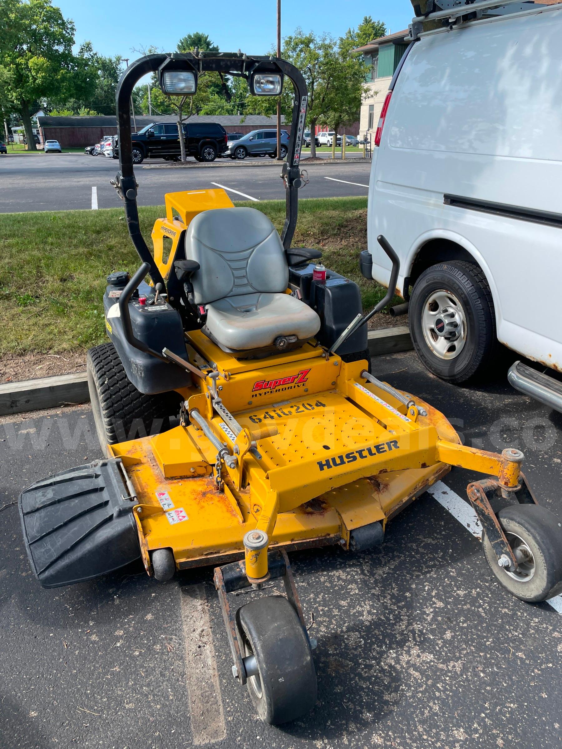 Hustler VX4 Zero-Turn Mower, 60in deck HUSTLER 60 Government Surplus Auction - Photo #5