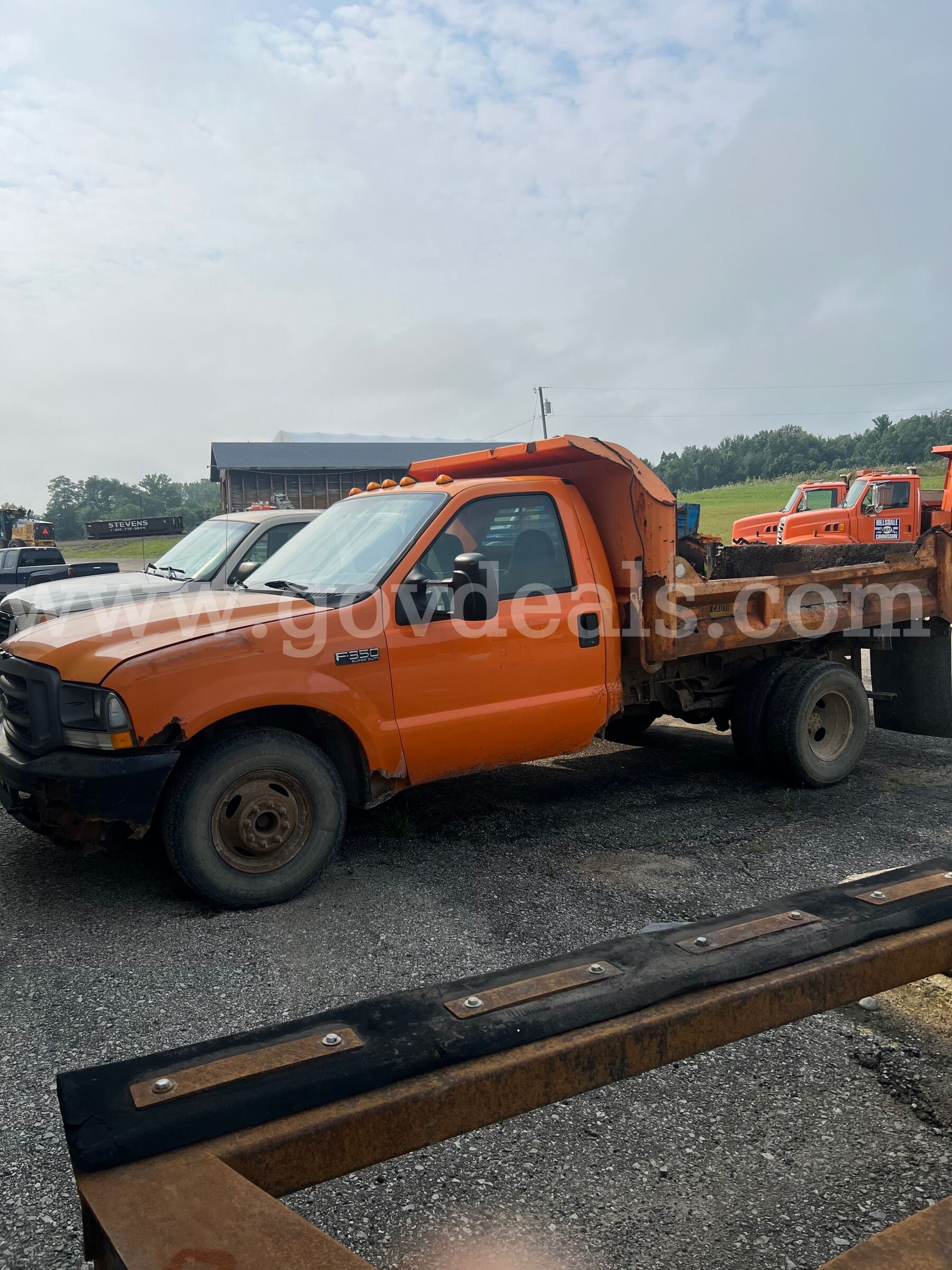 2004 Ford F-350 SD XL 2WD DRW