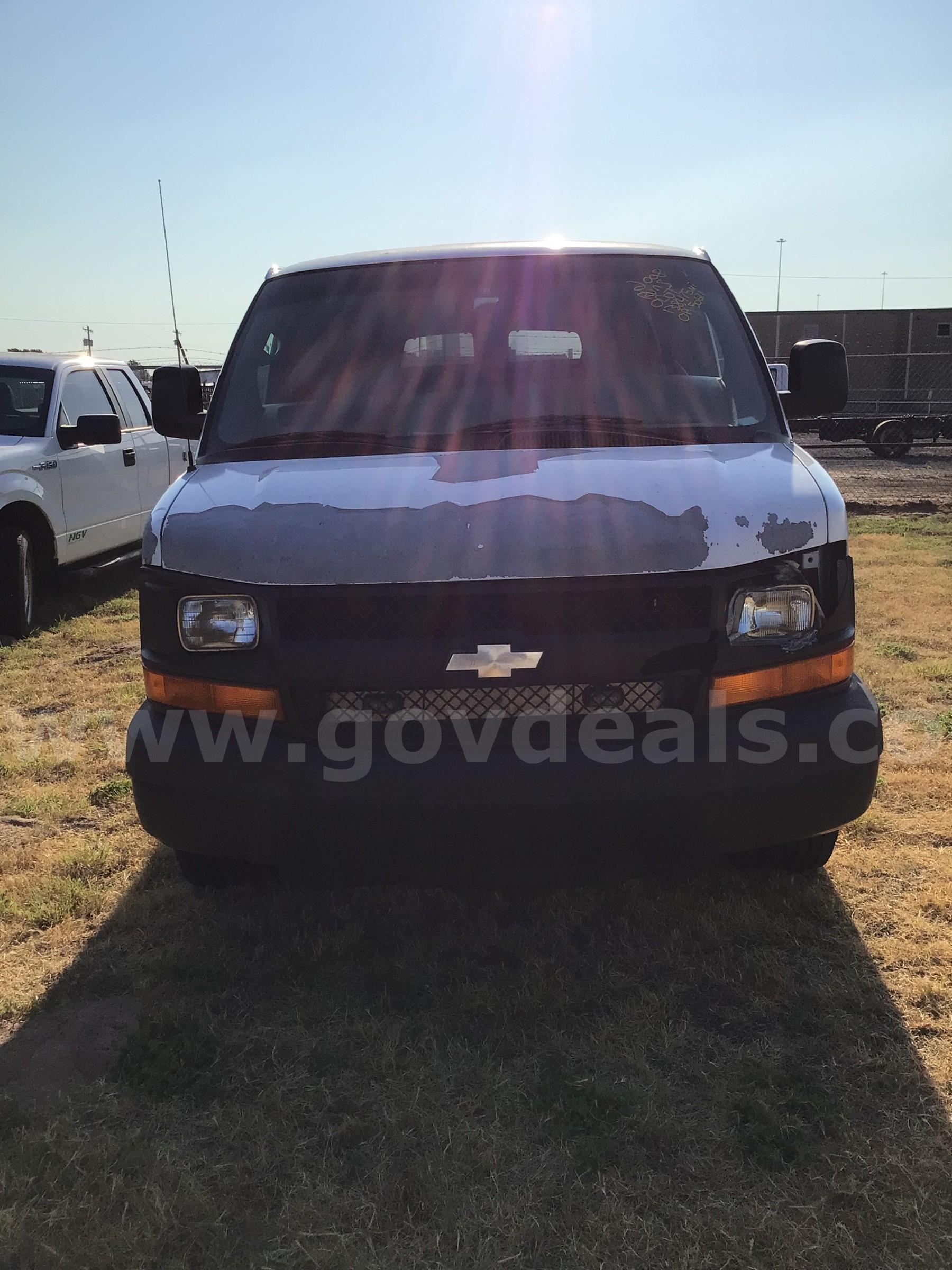 2008 Chevrolet Express Chevrolet Express Government Surplus Auction - Photo #3