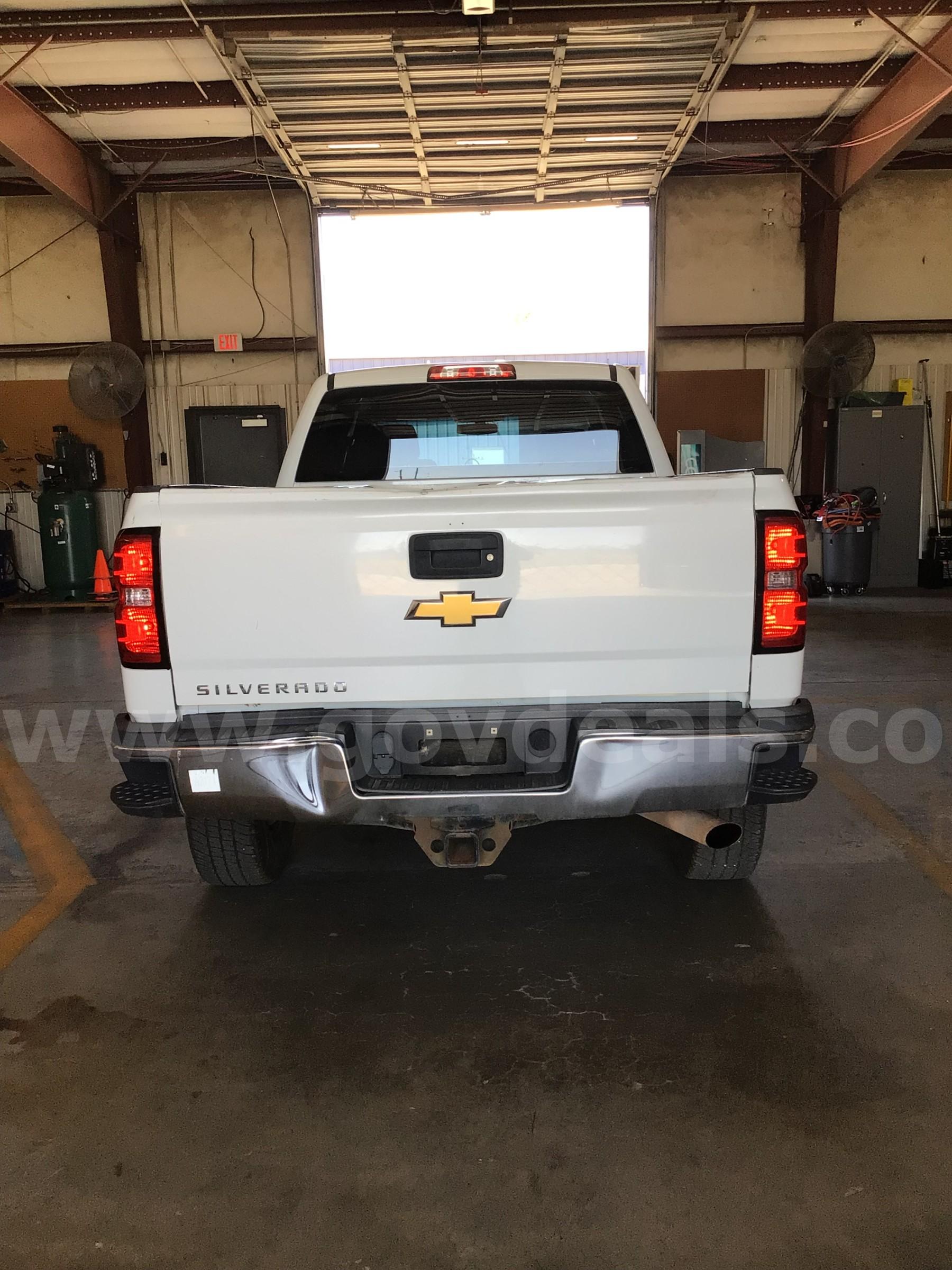 2017 Chevrolet Silverado 2500HD Chevrolet Silverado 2500HD Government Surplus Auction - Photo #4