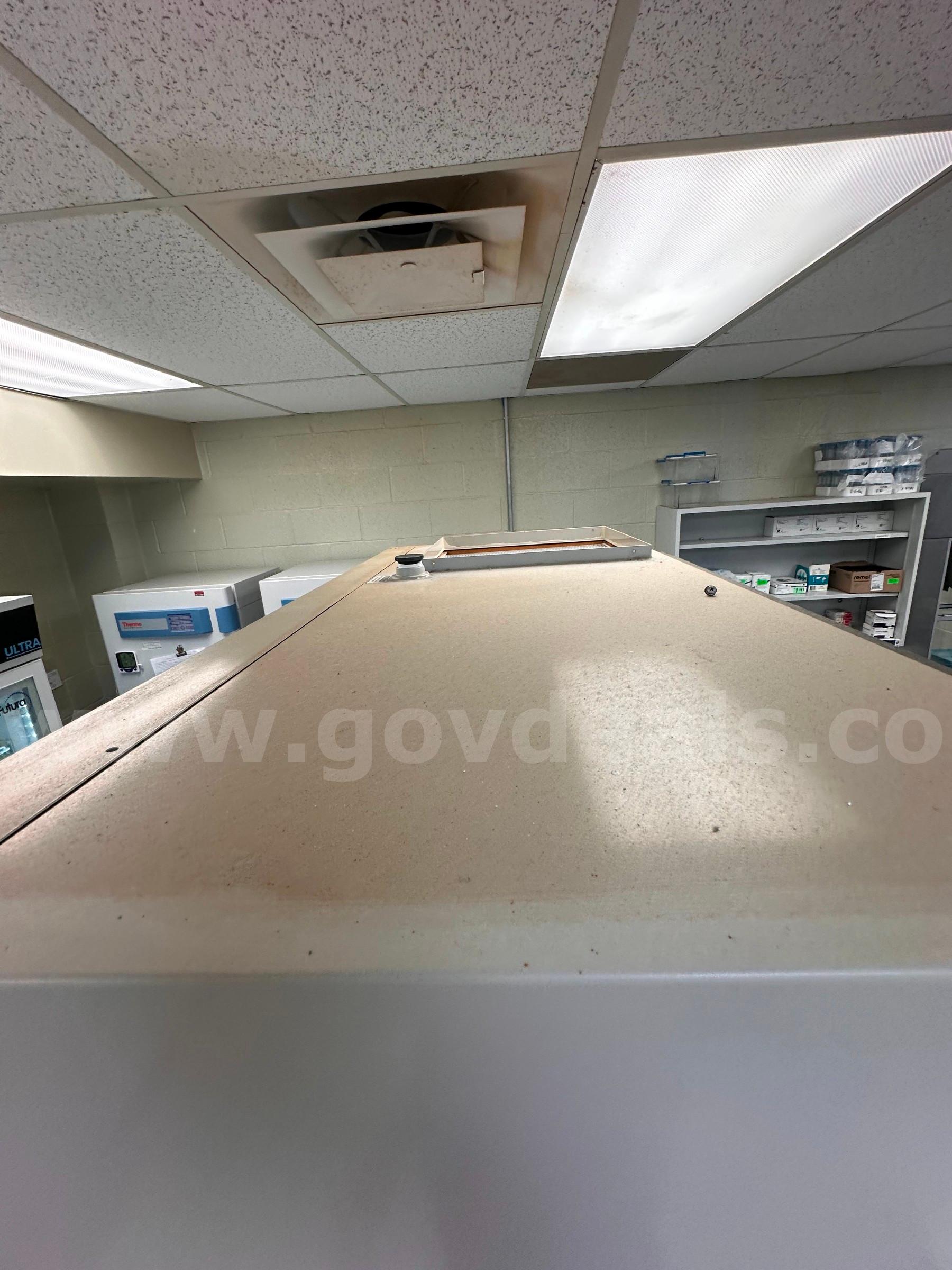 Lab Conco Purifier Class II Safety Cabinet   Government Surplus Auction - Photo #5