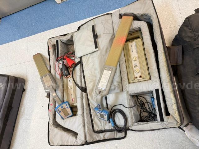 Lot - Line Tracers/Cable & Pipe Locaters / Frequency Transm   Government Surplus Auction - Photo #6