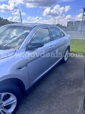 2017 Ford Taurus Ford Taurus Government Surplus Auction - Photo #3