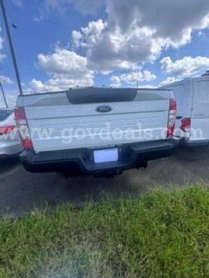 2022 Ford F250 Pickup Truck Ford F250 Government Surplus Auction - Photo #2