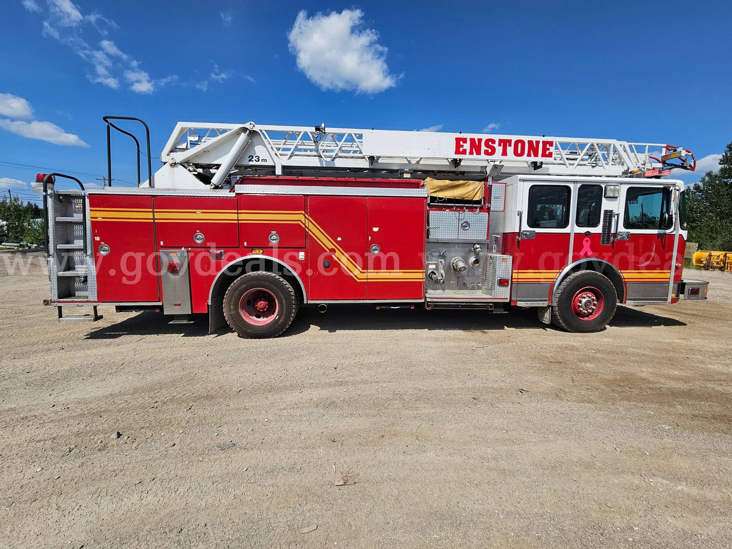 2000 Spartan Gladiator Ladder Truck Spartan Gladiator Government Surplus Auction - Photo #3