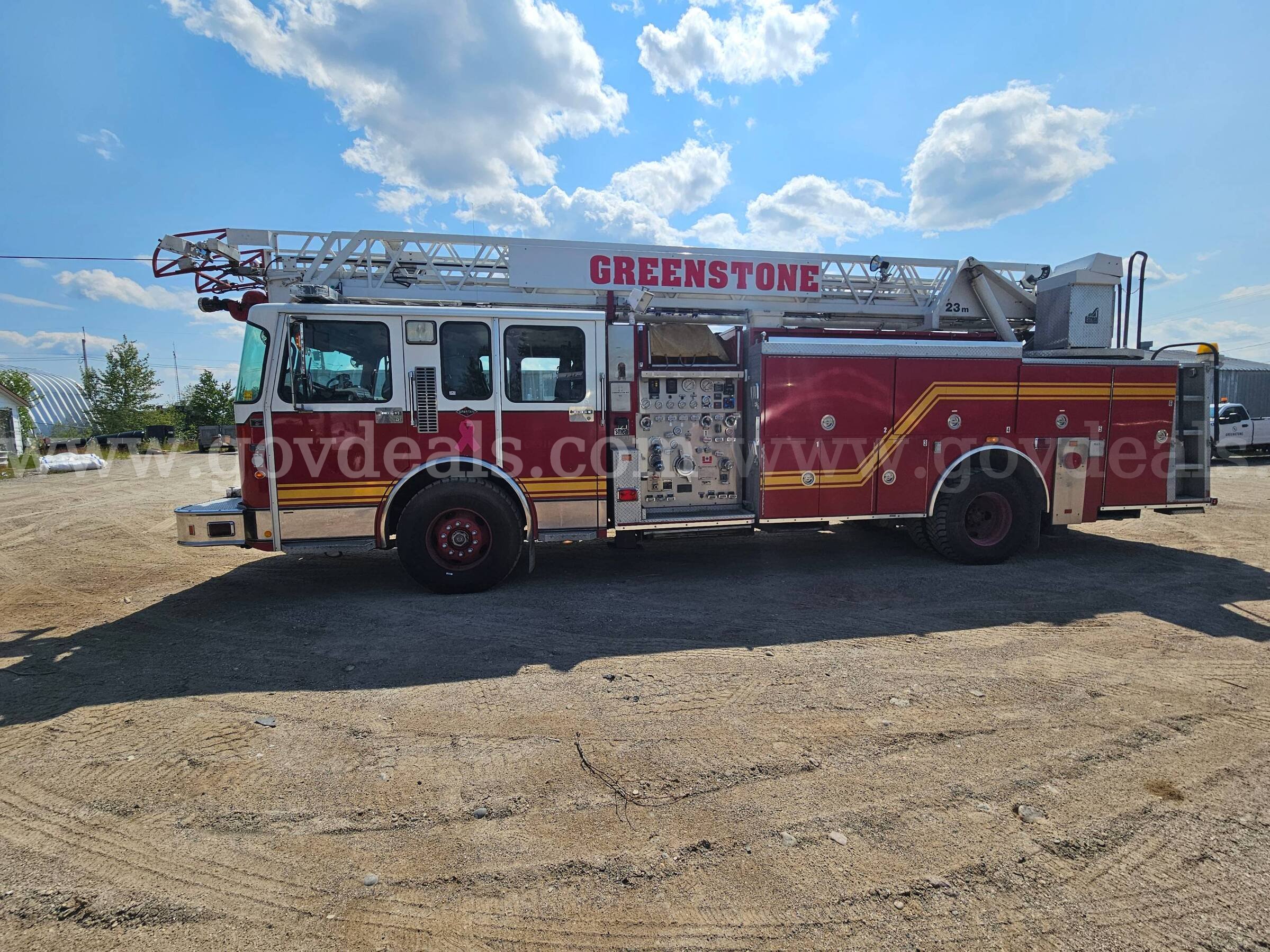 2000 Spartan Gladiator Ladder Truck Spartan Gladiator Government Surplus Auction - Photo #5