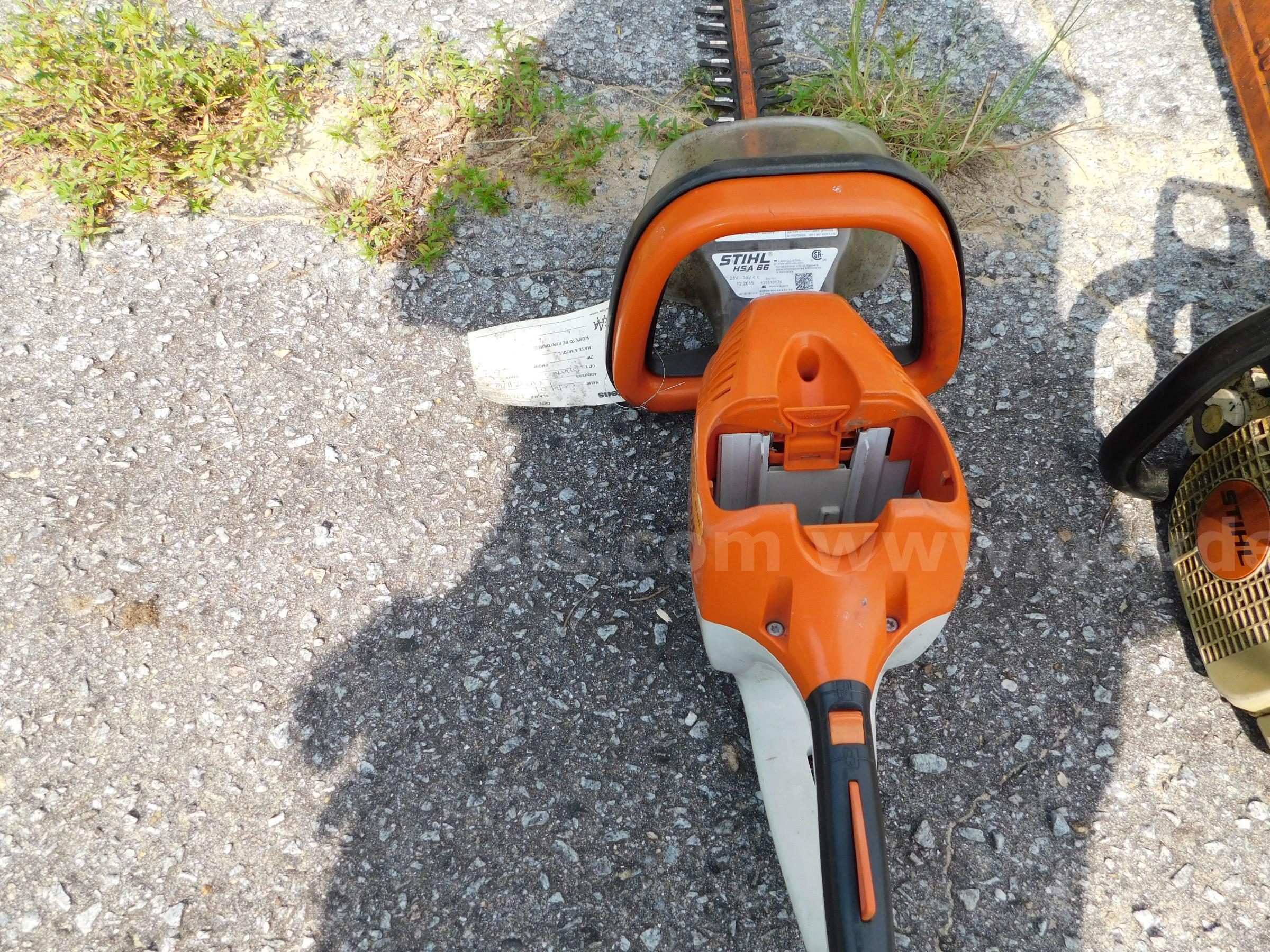 HEDGE TRIMMER, STIHL HSA 66, 2015 BATTERY POWERED STIHL HSA 66 Government Surplus Auction - Photo #2