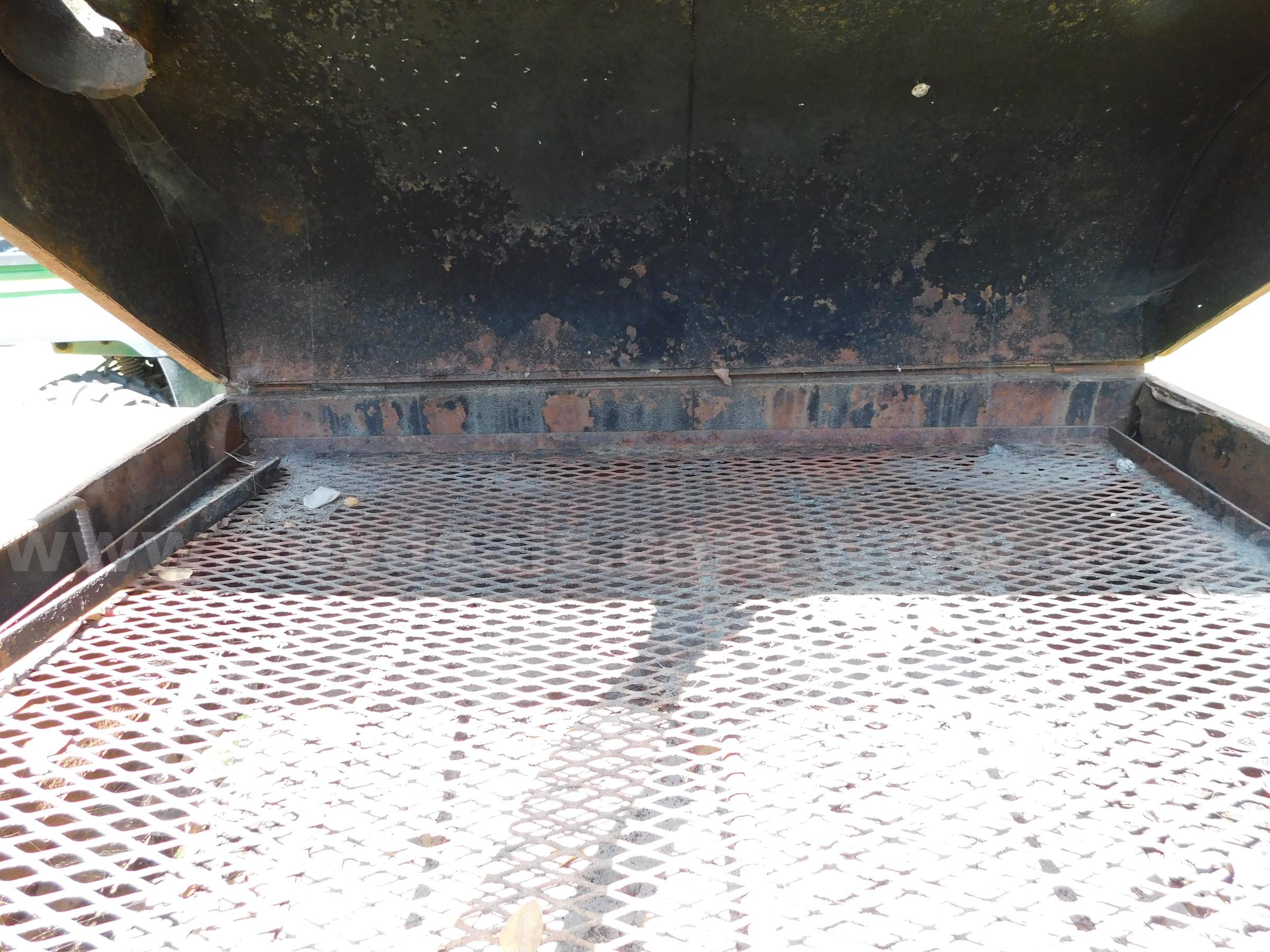 PIG COOKER, CHARCOAL UNKNOWN UNKNOWN Government Surplus Auction - Photo #4