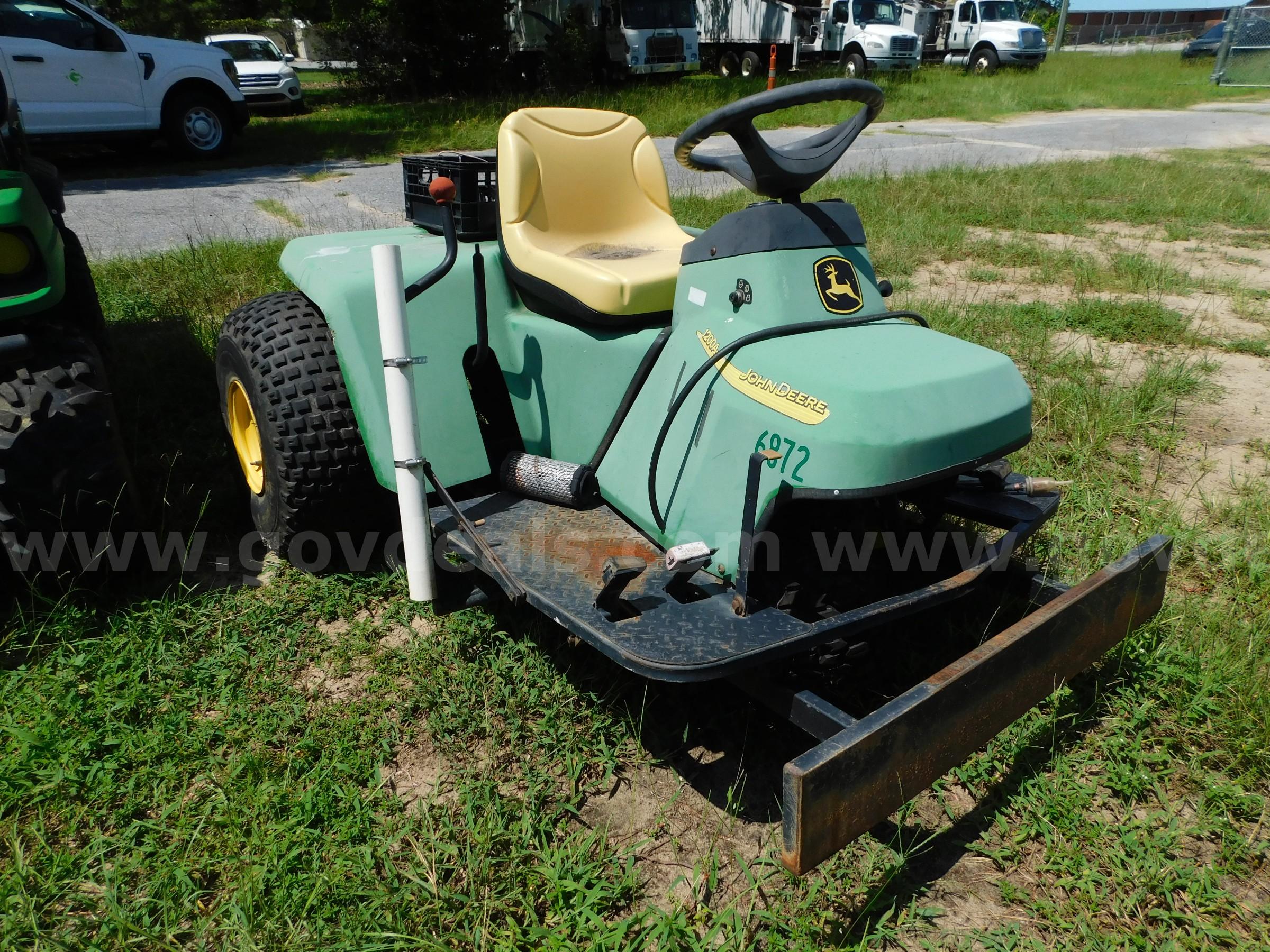 BUNKER RAKE, JOHN DEERE JOHN DEERE 1200A Government Surplus Auction - Photo #4