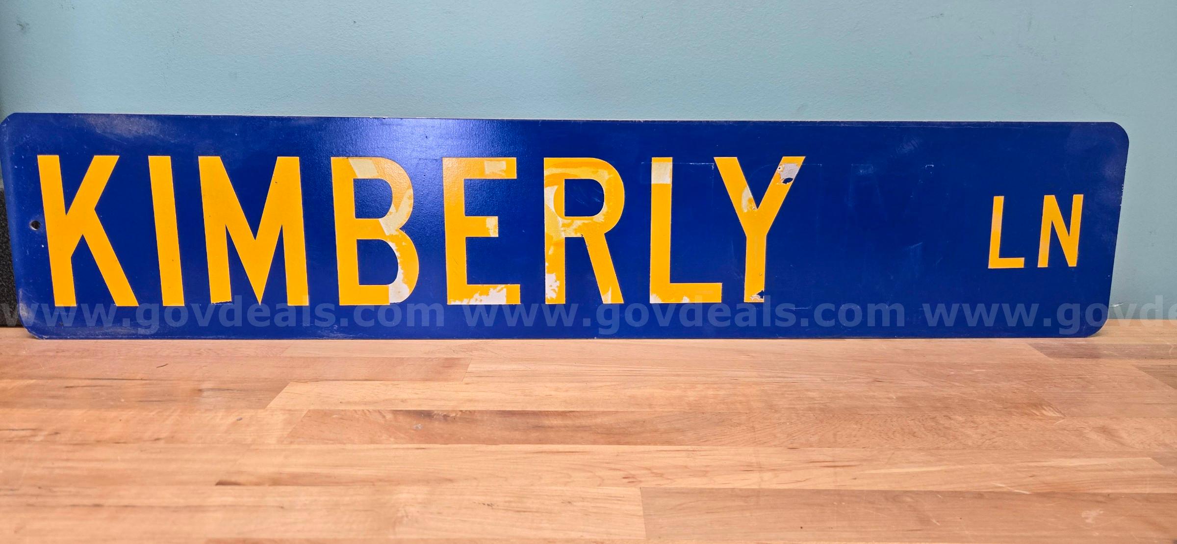 Aluminum Street Sign ** KIMBERLY LN **