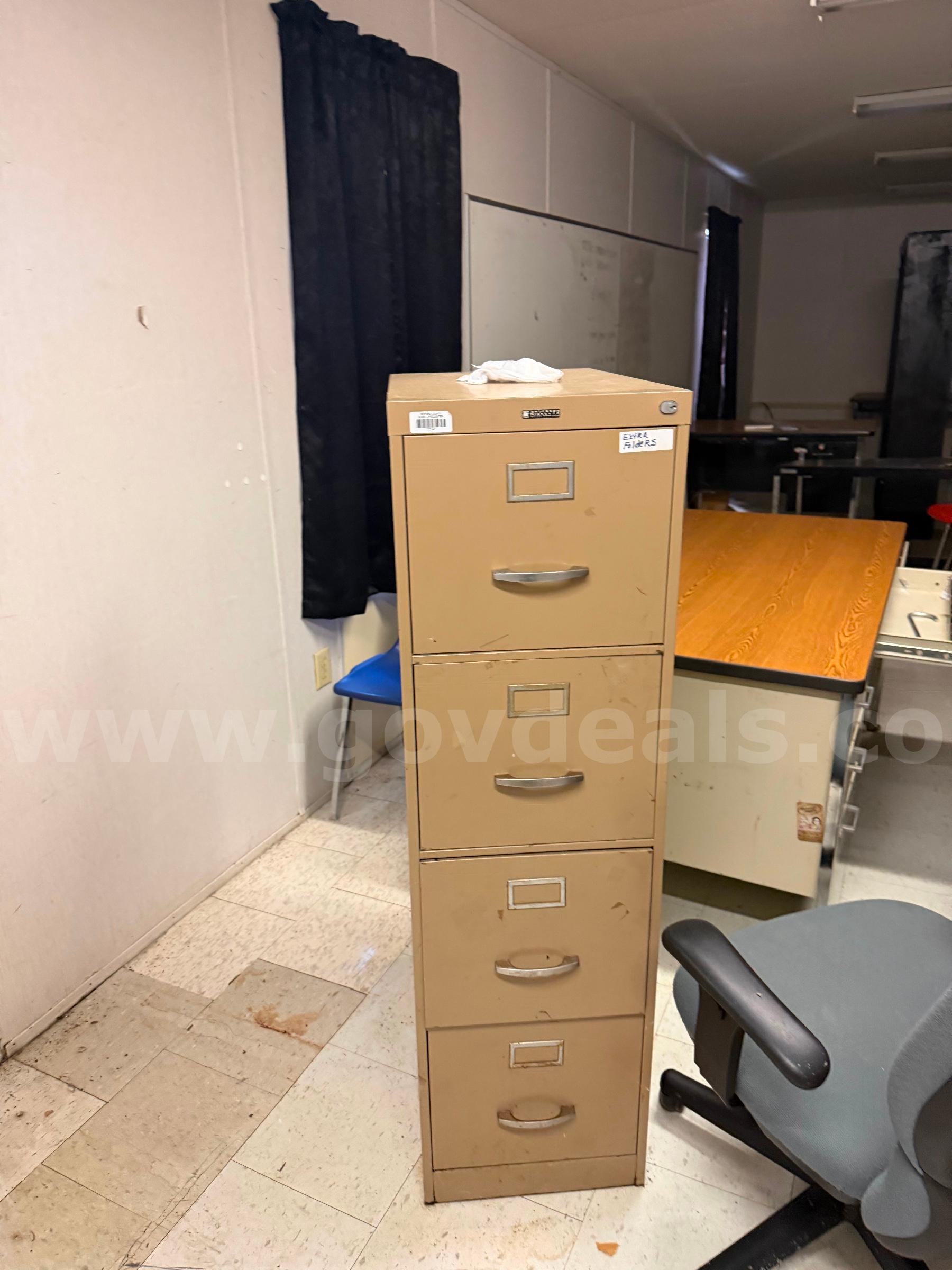 Portable classrooms at Eakin Elementary  3.4,5   Government Surplus Auction - Photo #6