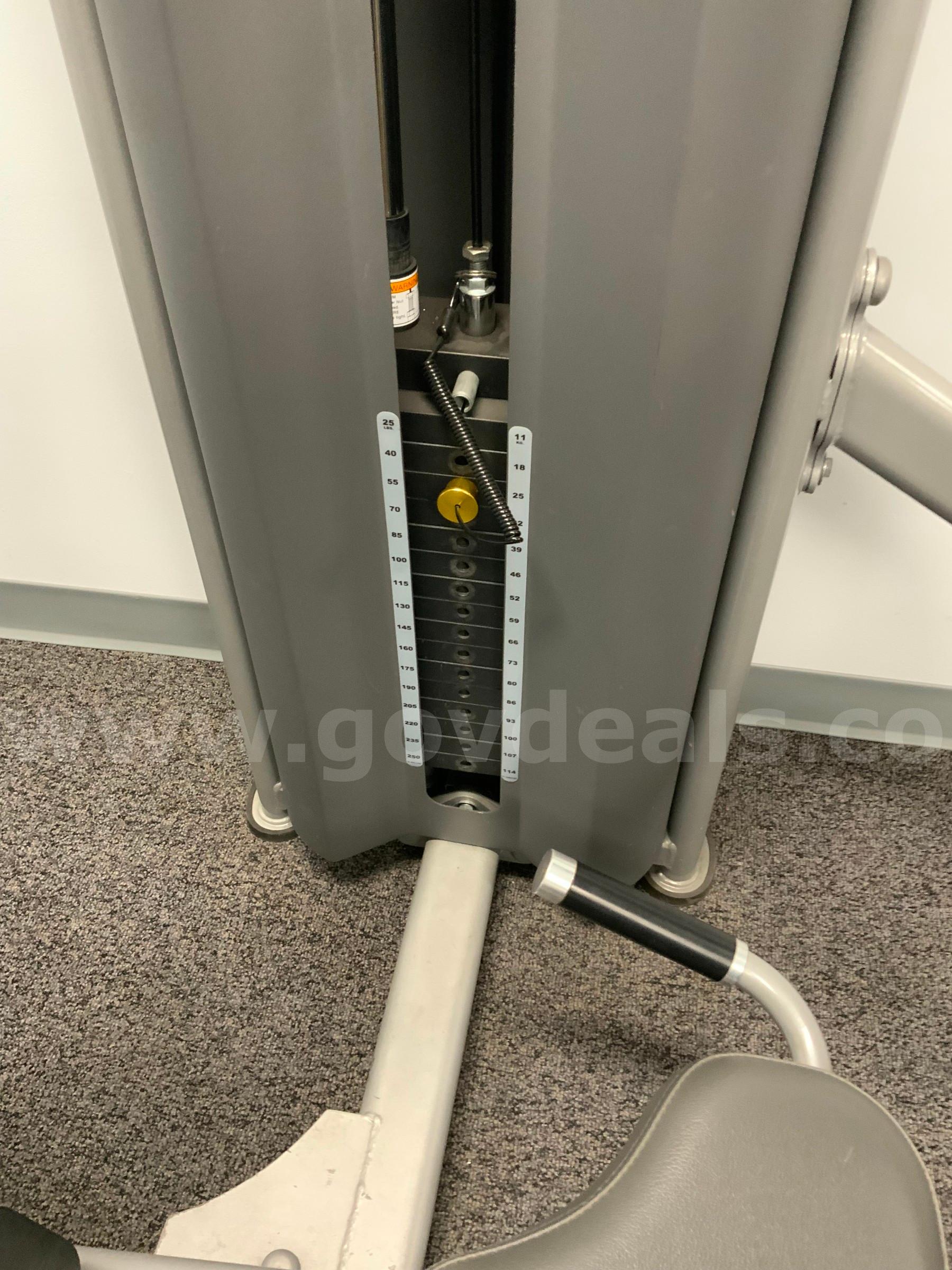 Paramount FS-51 Leg Press Machine Gym Exercise Equipment #R1 Paramount FS-51 Government Surplus Auction - Photo #2