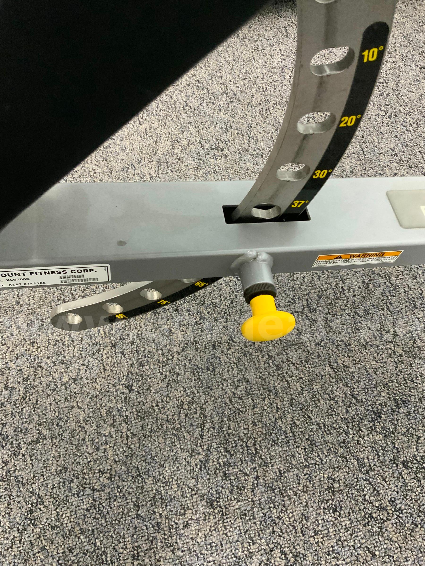 Paramount Fitness XL6700S Portable Adjustable Free Weight Incline Bench Gym Exercise Equipment #R4 Paramount XL6700S Government Surplus Auction - Photo #2